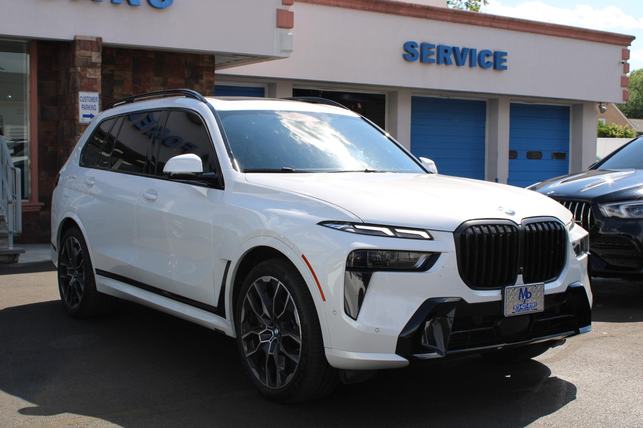BMW X7 xDrive40i Sports Activity Vehicle 2024