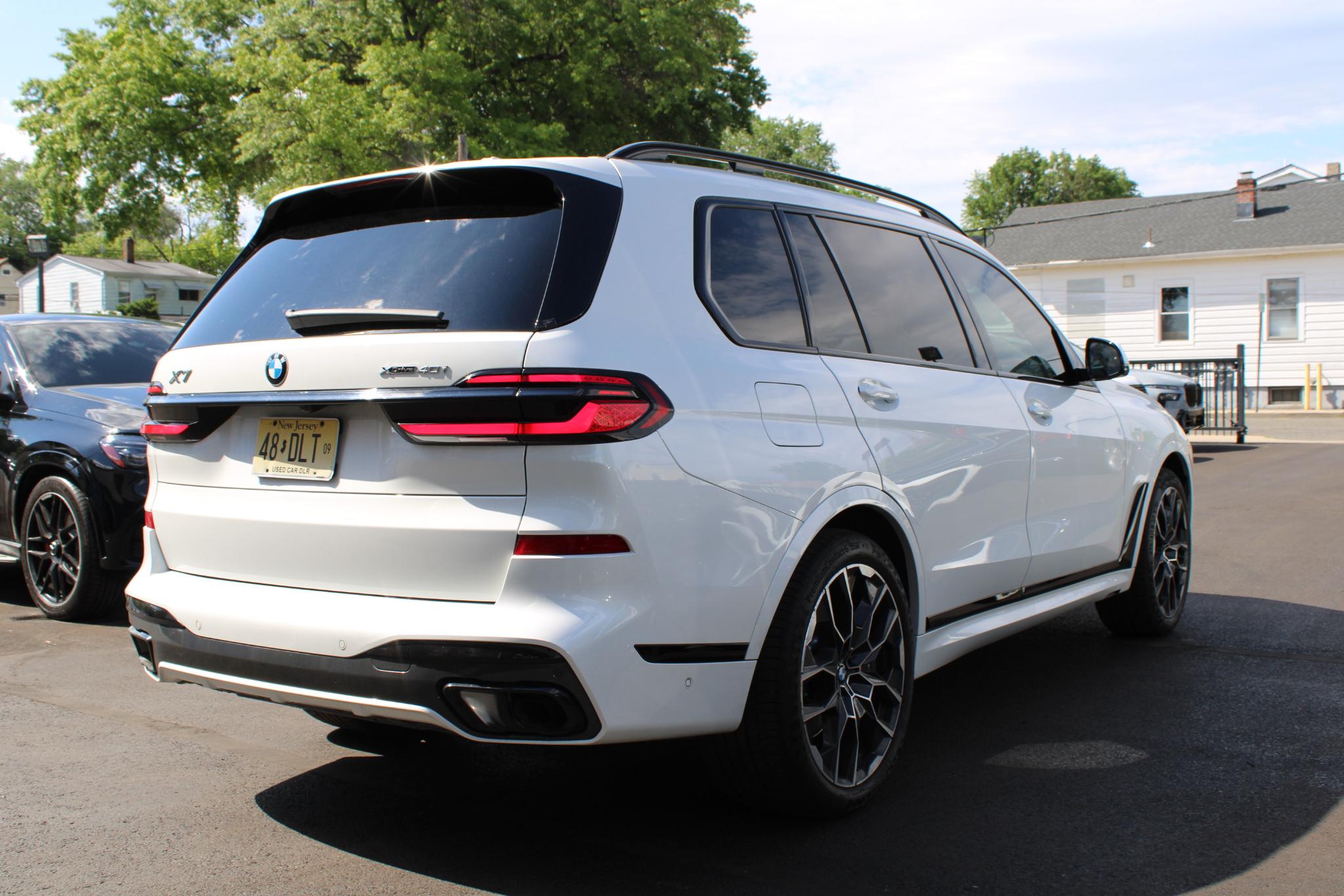 BMW X7 xDrive40i Sports Activity Vehicle 2024