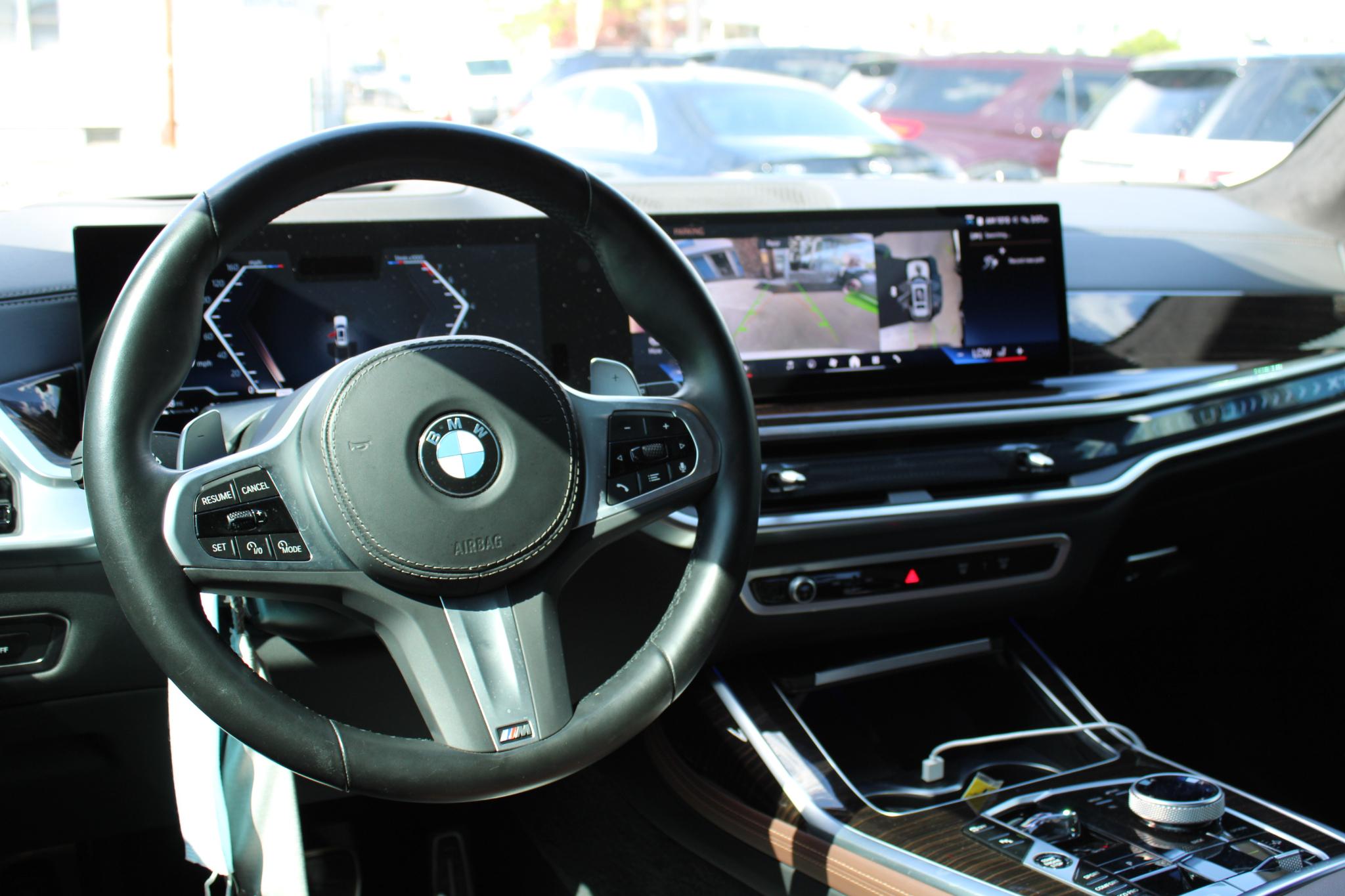 BMW X7 xDrive40i Sports Activity Vehicle 2024
