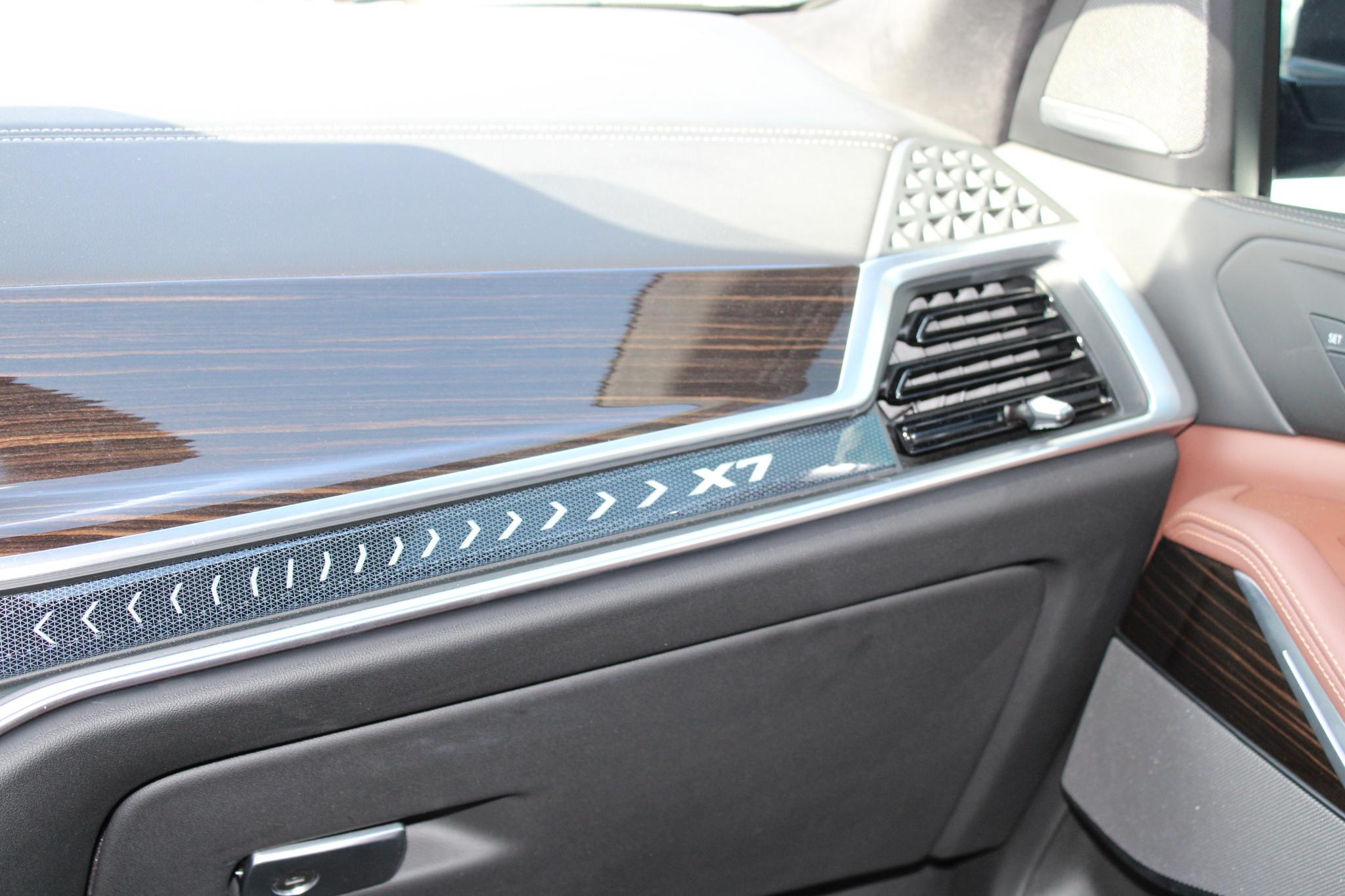 BMW X7 xDrive40i Sports Activity Vehicle 2024