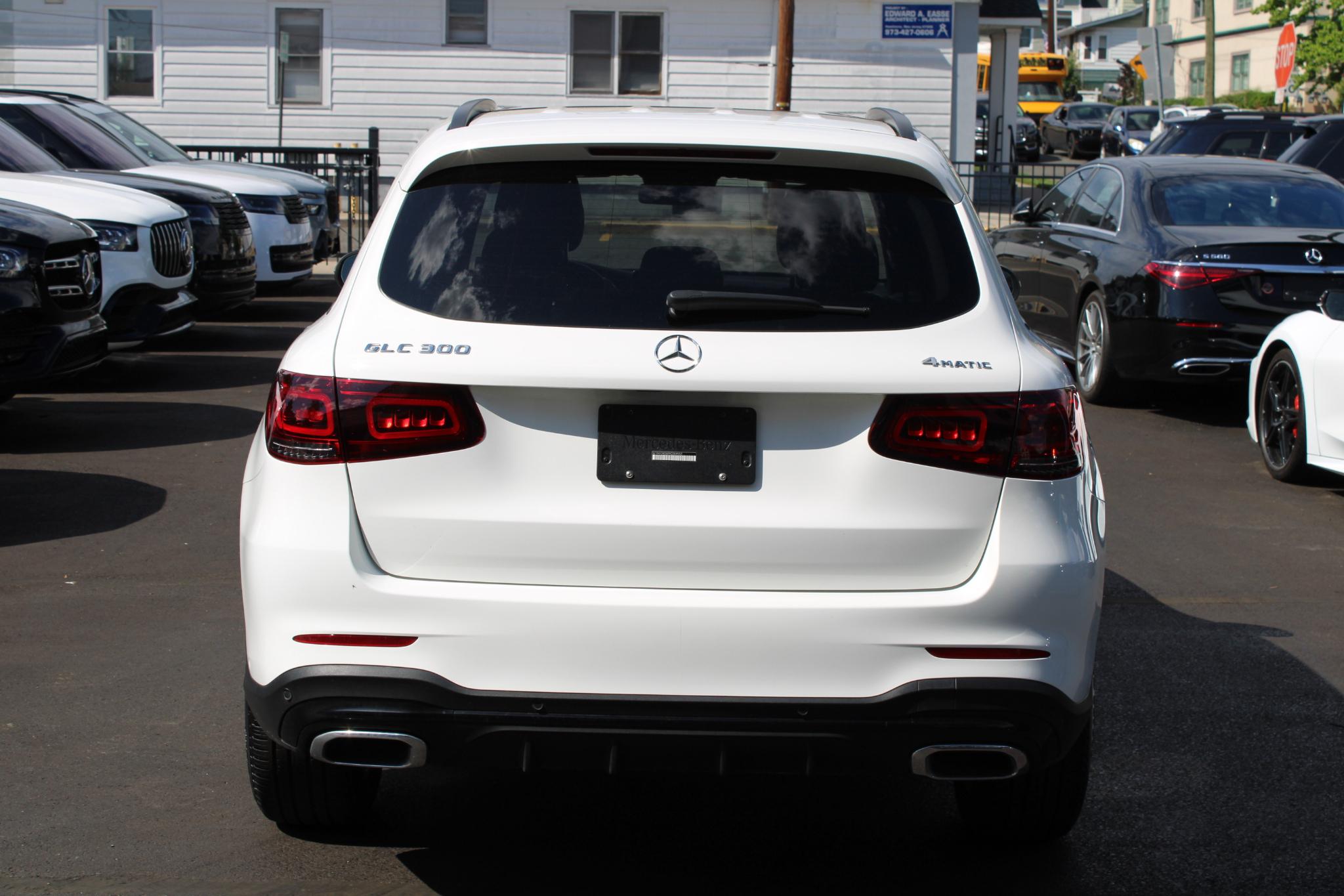Mercedes-Benz GLC GLC 300 4MATIC SUV 2022