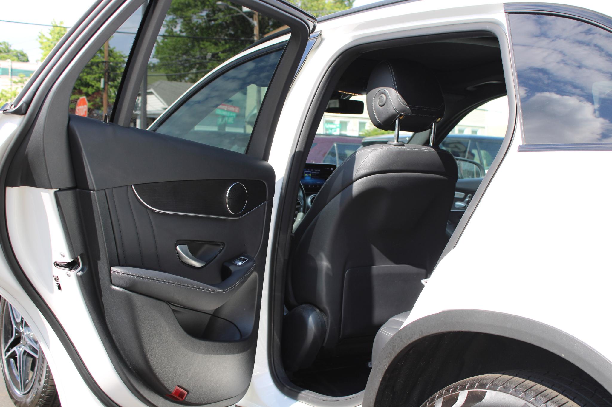Mercedes-Benz GLC GLC 300 4MATIC SUV 2022