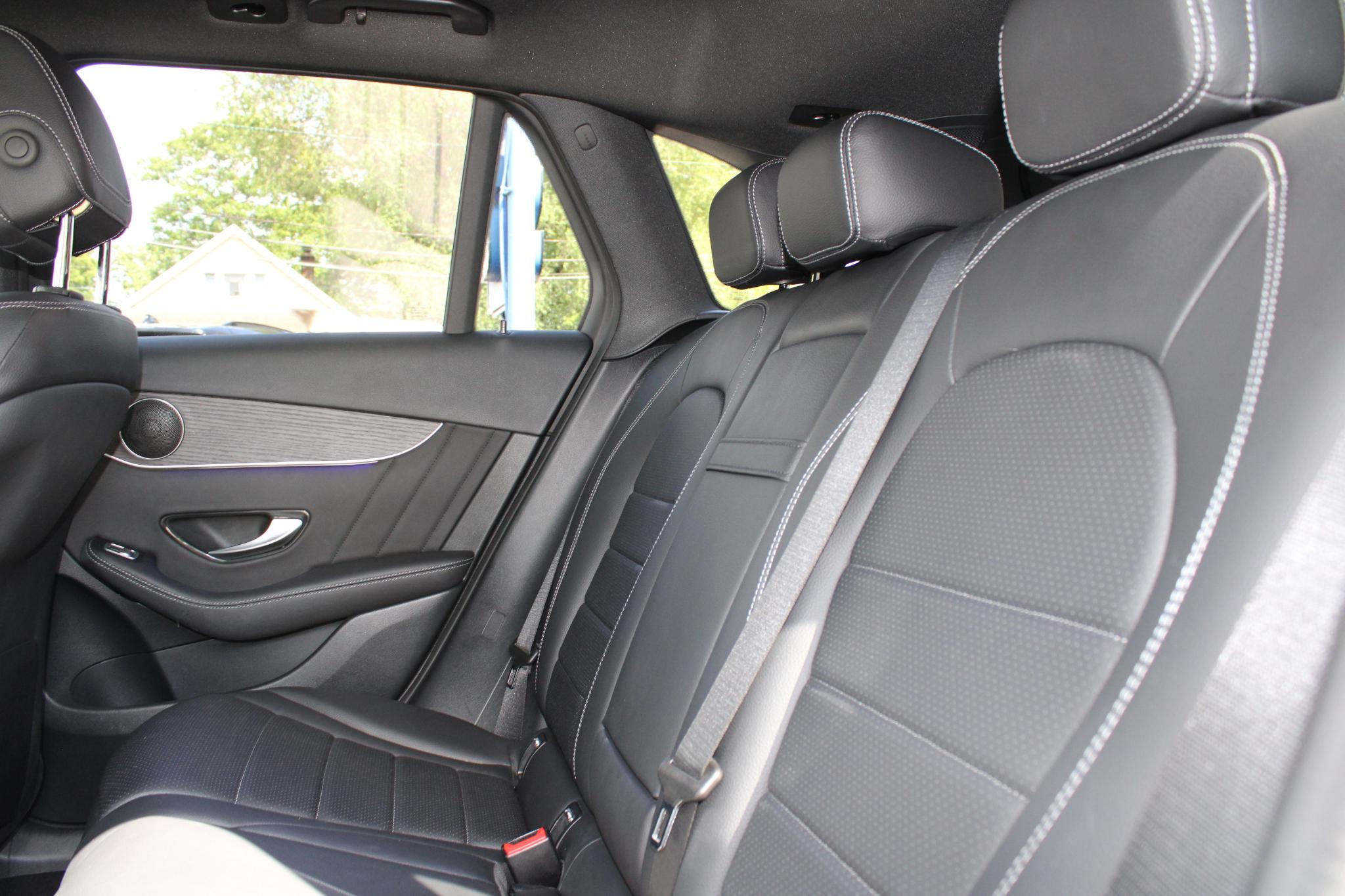 Mercedes-Benz GLC GLC 300 4MATIC SUV 2022