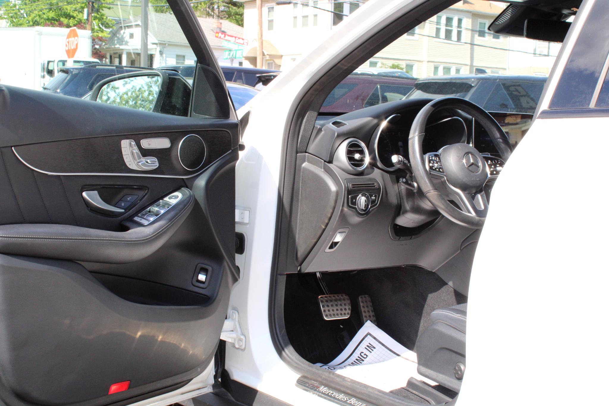 Mercedes-Benz GLC GLC 300 4MATIC SUV 2022
