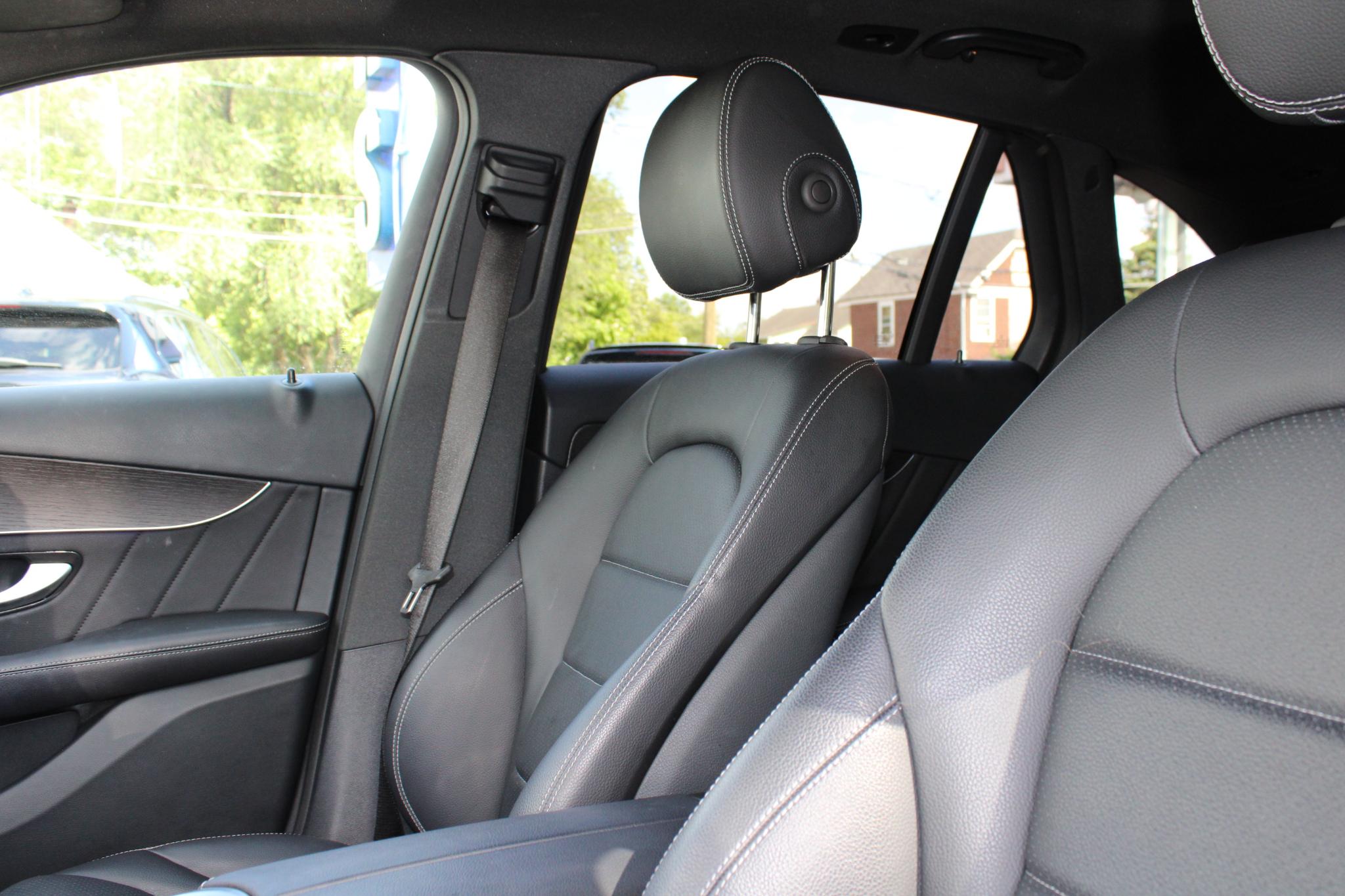 Mercedes-Benz GLC GLC 300 4MATIC SUV 2022