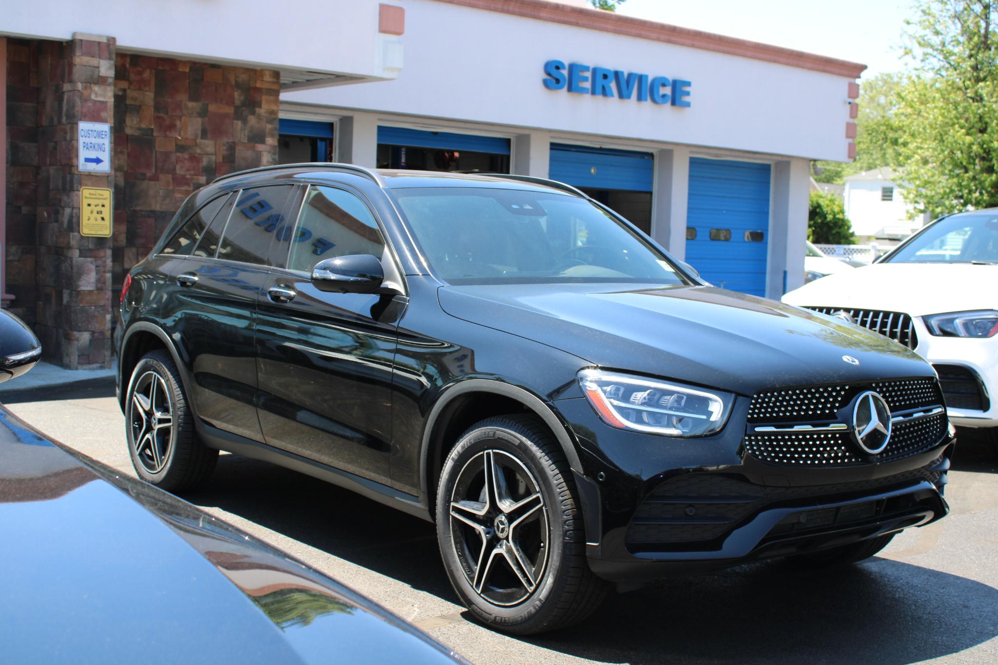 Mercedes-Benz GLC GLC 300 4MATIC SUV 2022