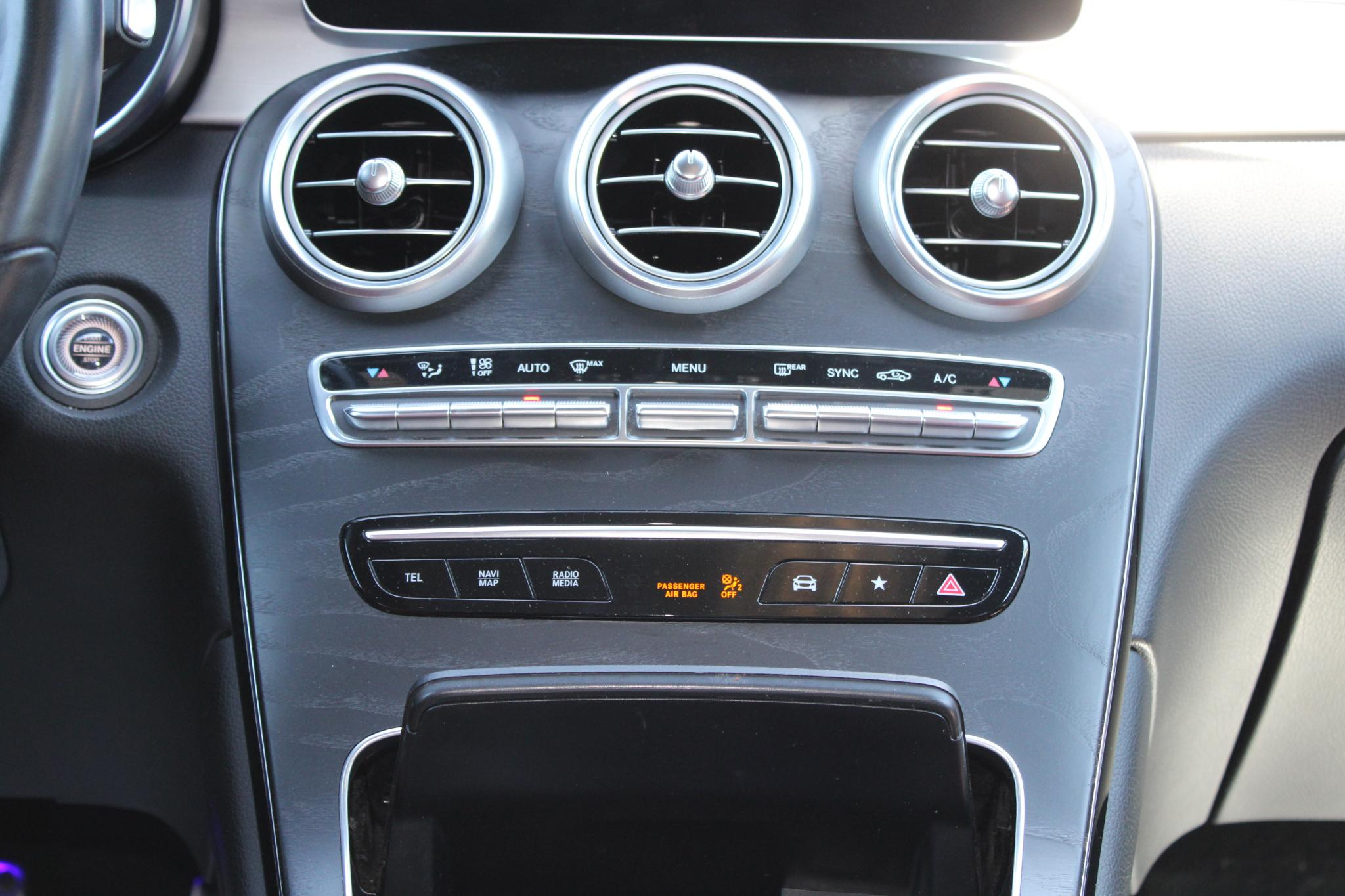 Mercedes-Benz GLC GLC 300 4MATIC SUV 2022