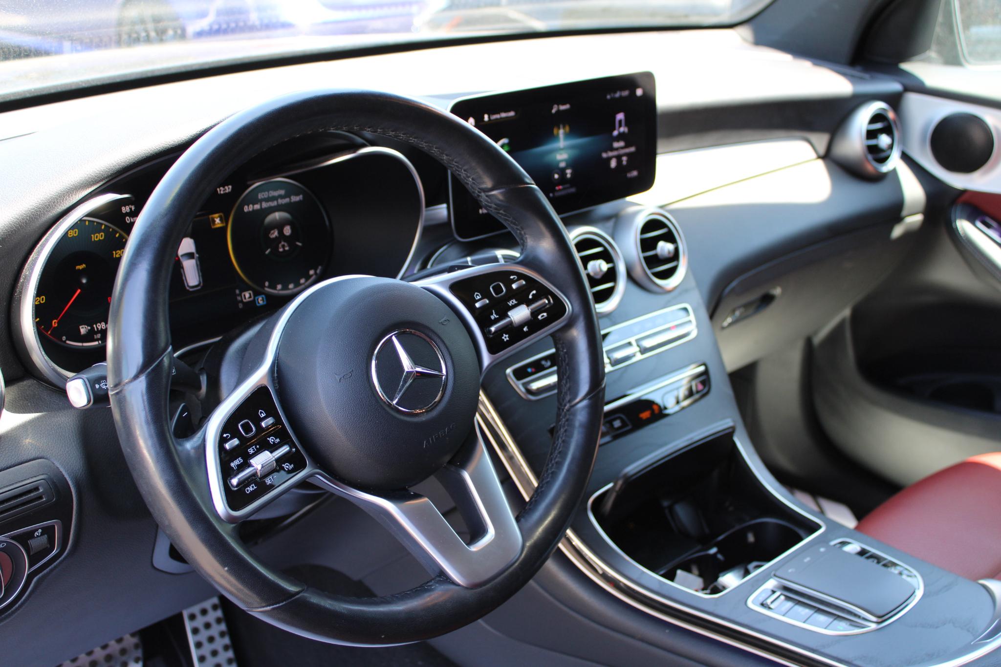 Mercedes-Benz GLC GLC 300 4MATIC SUV 2022