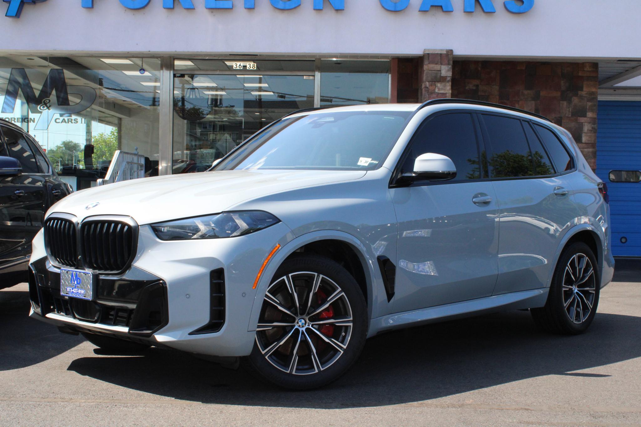 BMW X5 xDrive40i Sports Activity Vehicle 2025