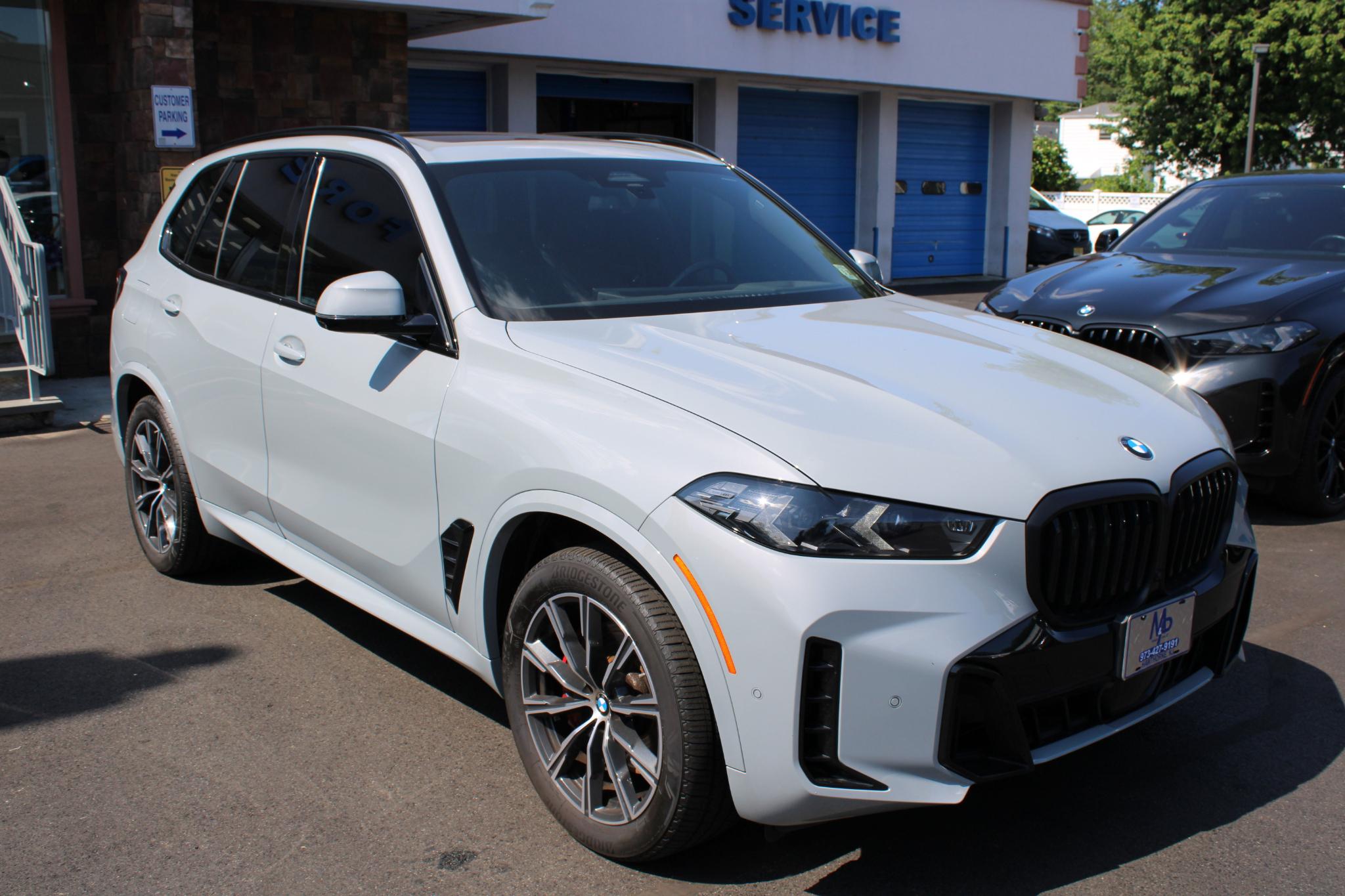 BMW X5 xDrive40i Sports Activity Vehicle 2025