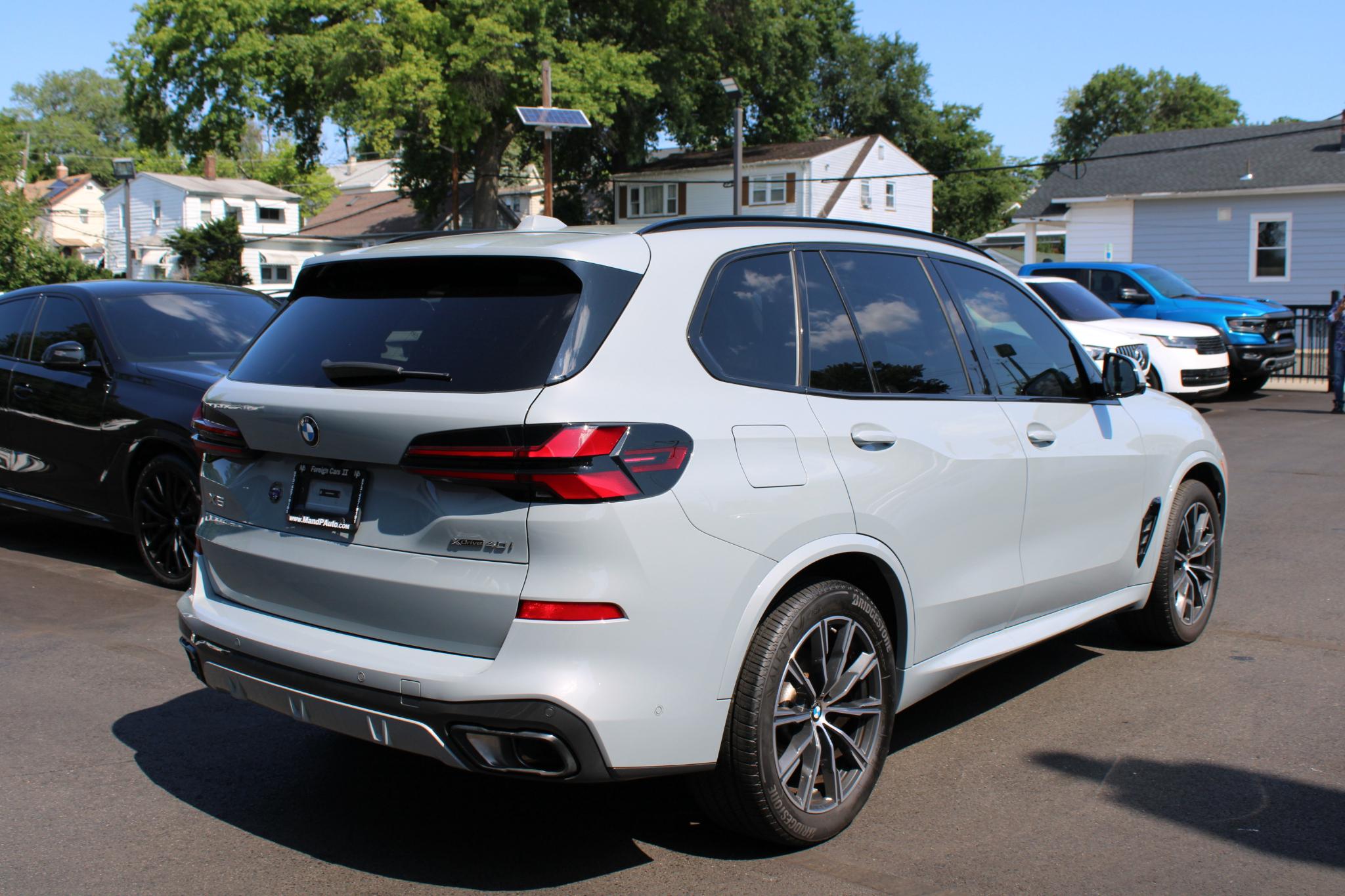 BMW X5 xDrive40i Sports Activity Vehicle 2025
