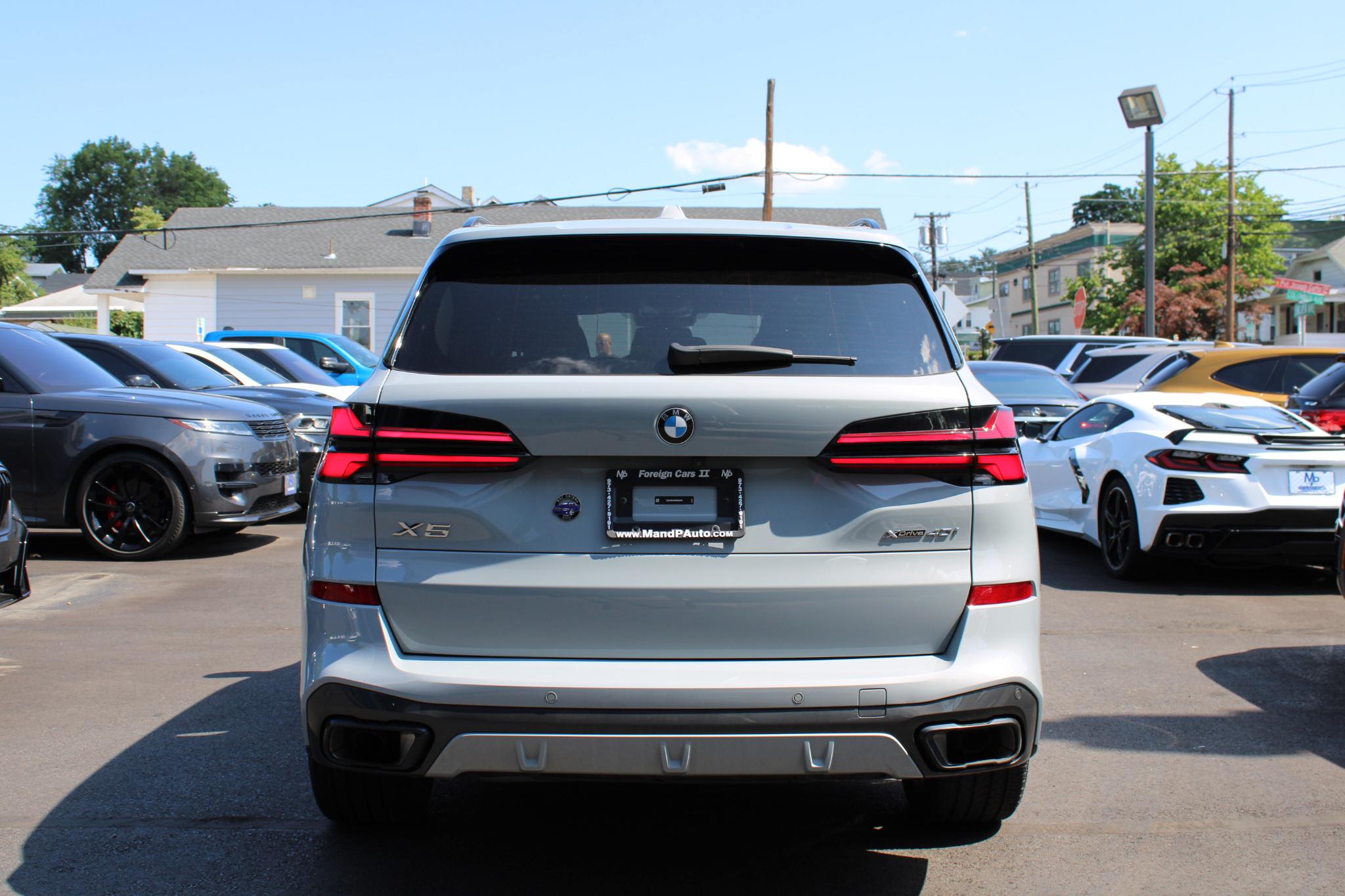BMW X5 xDrive40i Sports Activity Vehicle 2025