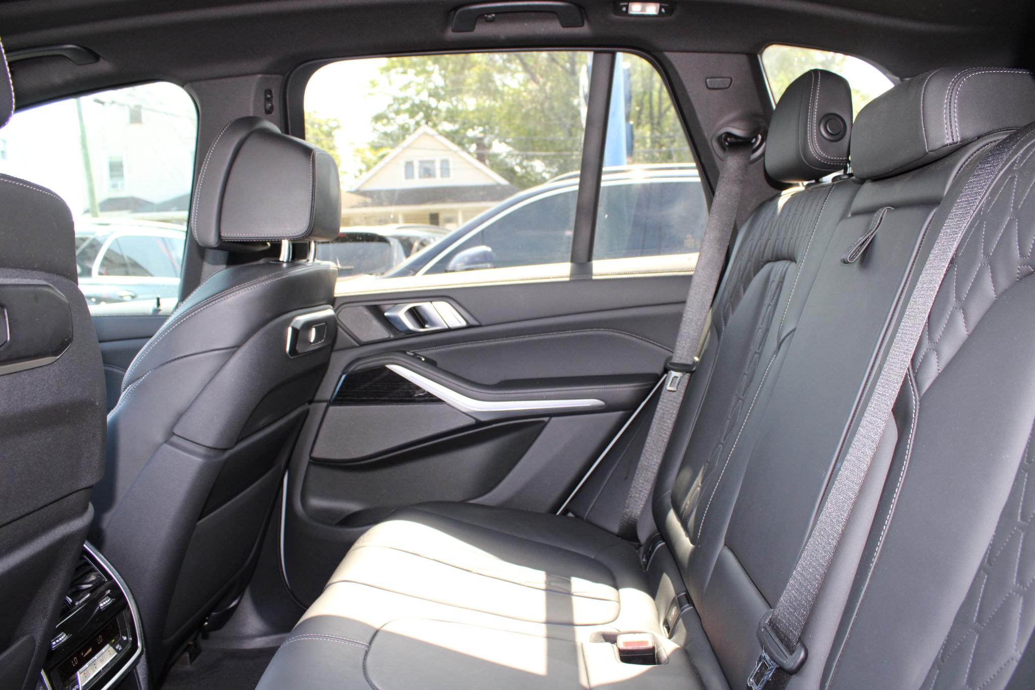 BMW X5 xDrive40i Sports Activity Vehicle 2025