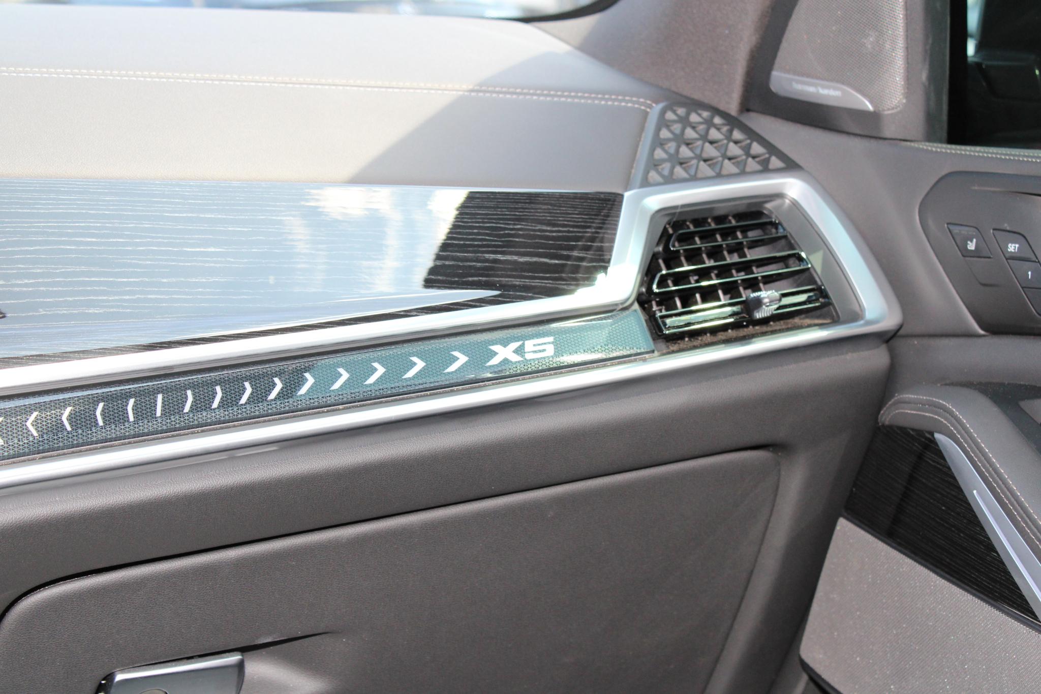 BMW X5 xDrive40i Sports Activity Vehicle 2025
