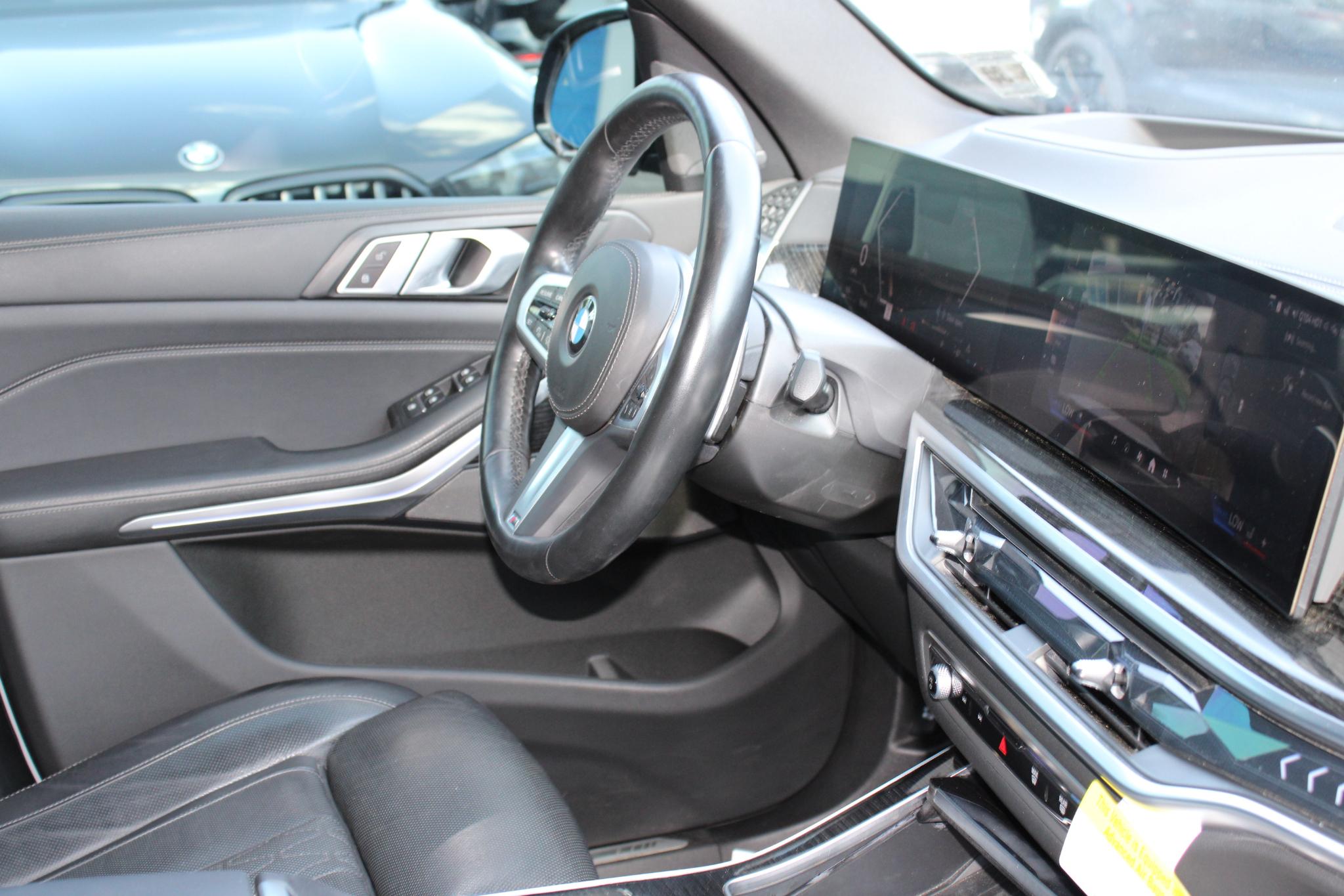 BMW X5 xDrive40i Sports Activity Vehicle 2025