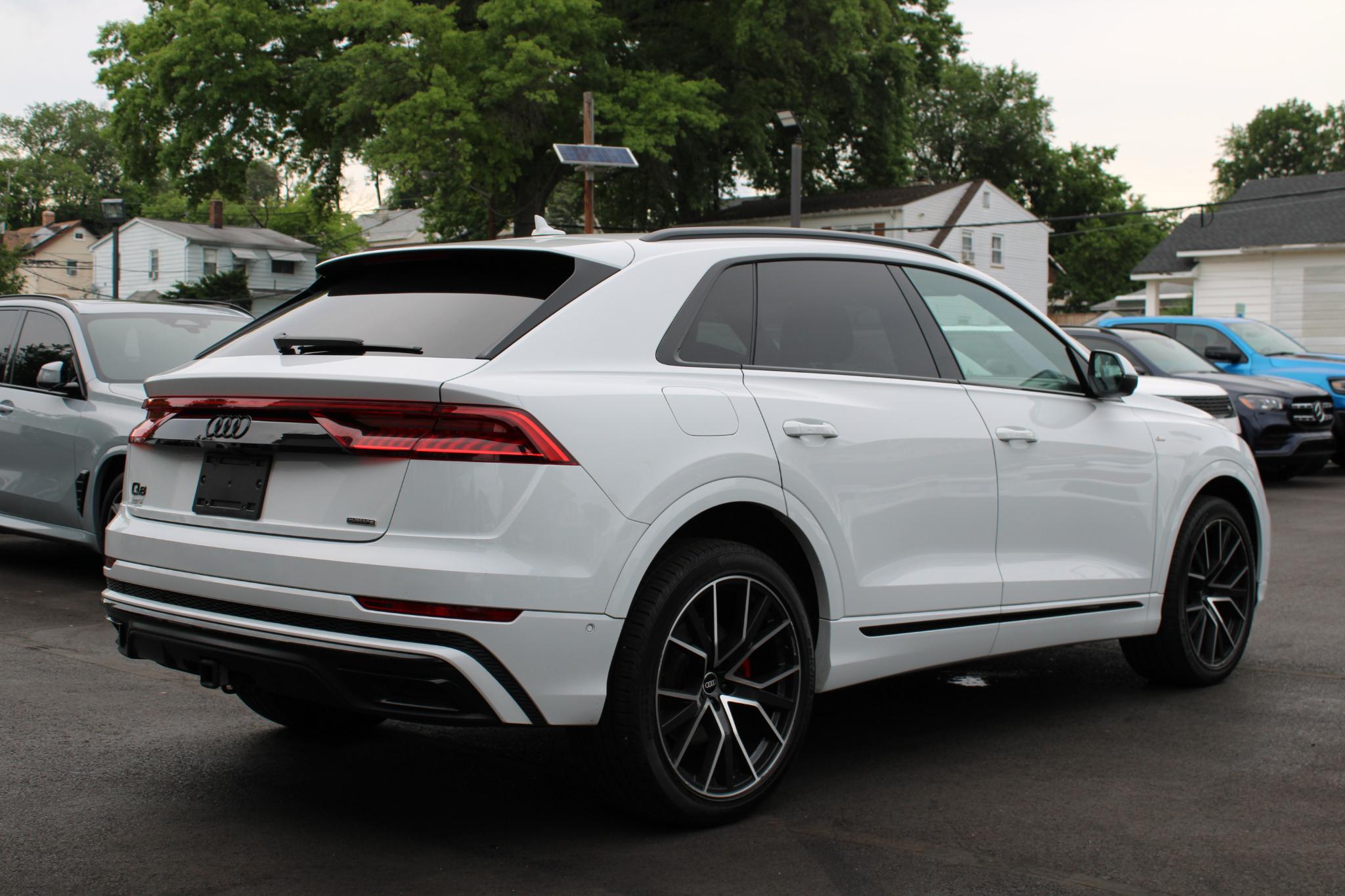 Audi Q8 Premium Plus 55 TFSI quattro 2021