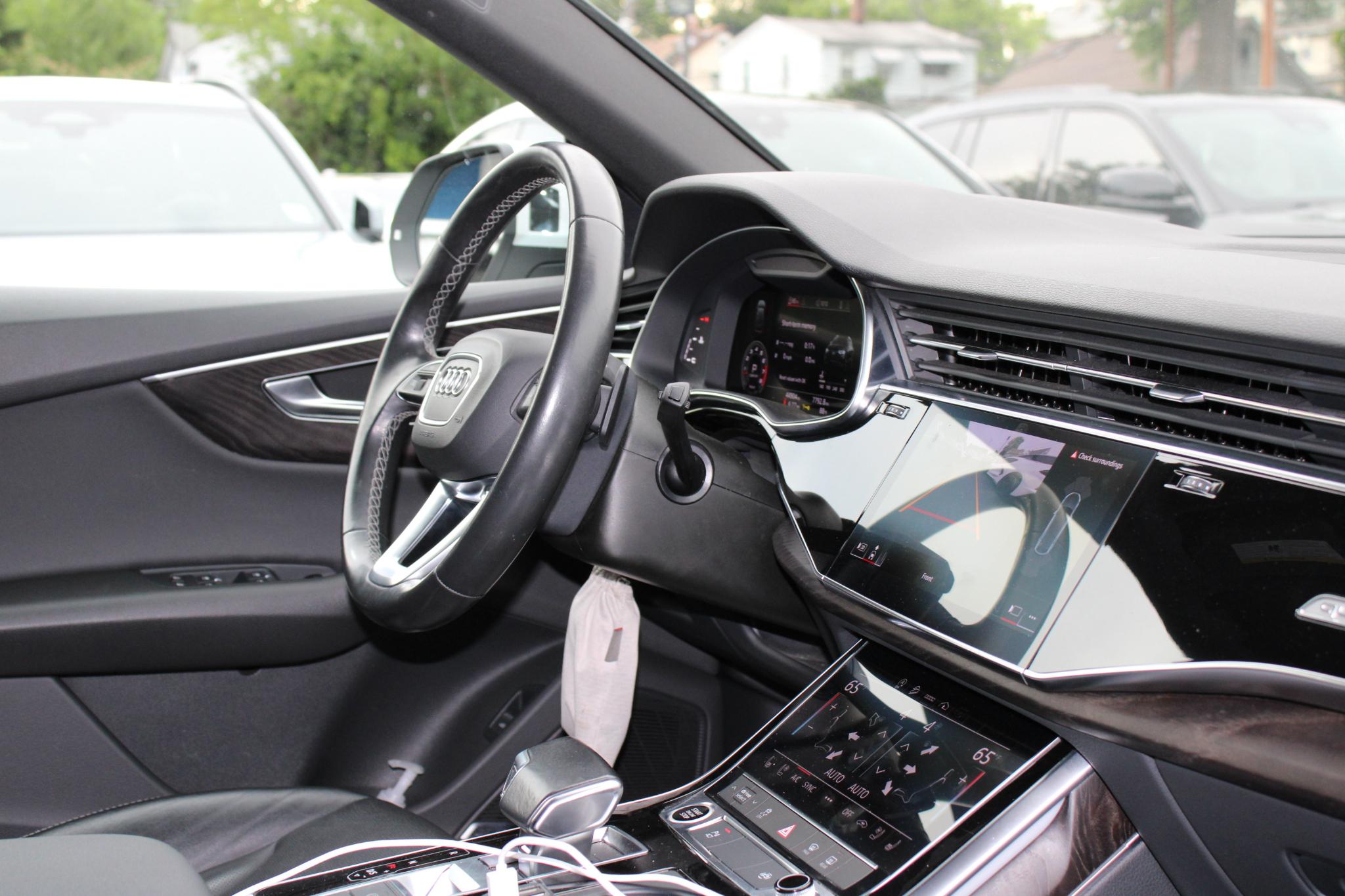 Audi Q8 Premium Plus 55 TFSI quattro 2021
