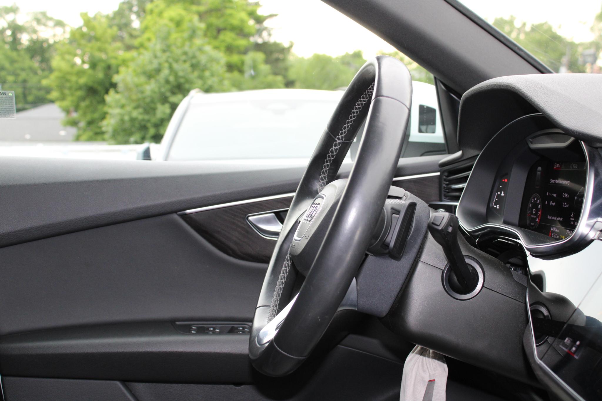 Audi Q8 Premium Plus 55 TFSI quattro 2021