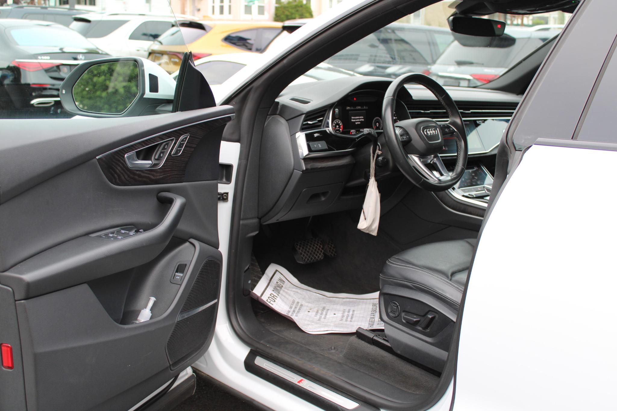 Audi Q8 Premium Plus 55 TFSI quattro 2021