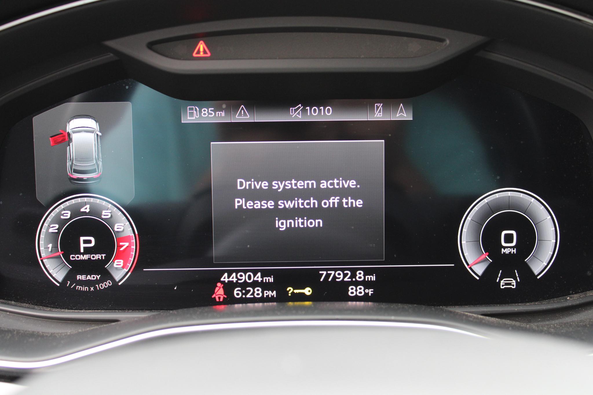 Audi Q8 Premium Plus 55 TFSI quattro 2021