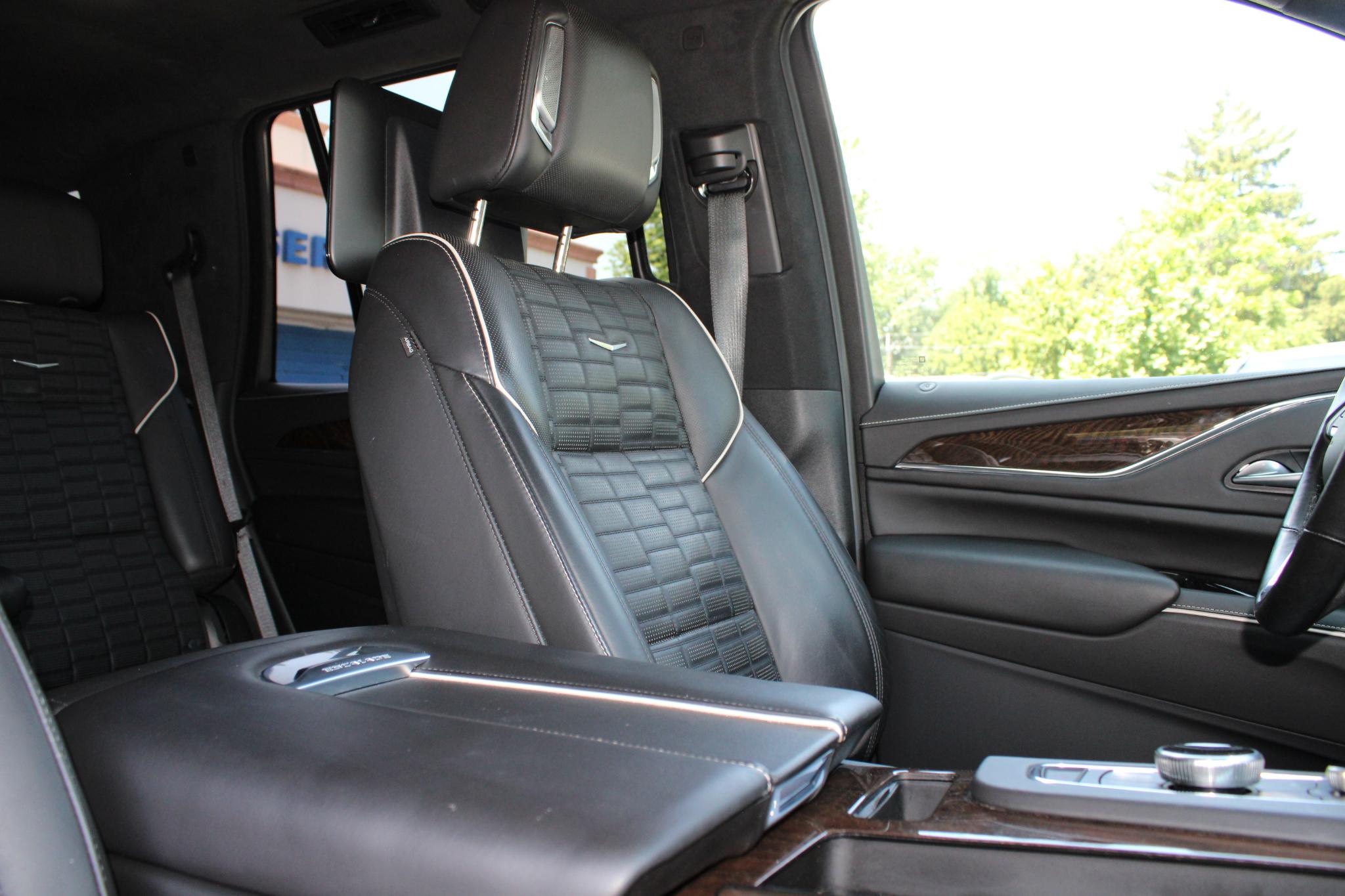 Cadillac Escalade 4WD 4dr Premium Luxury Platinum 2021