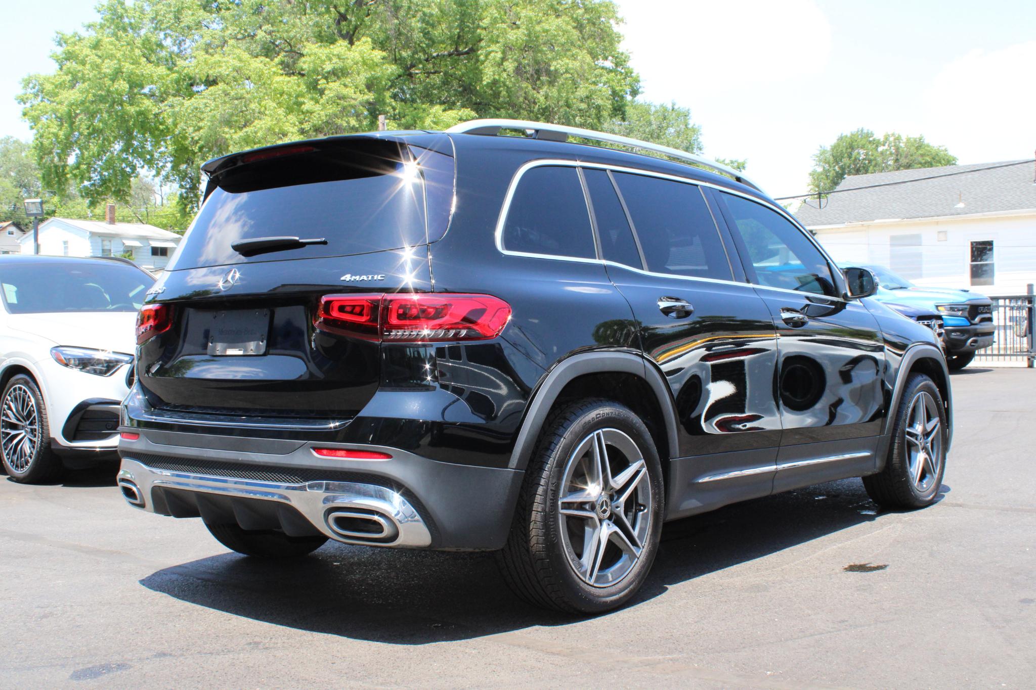 Mercedes-Benz GLB GLB 250 4MATIC SUV 2022