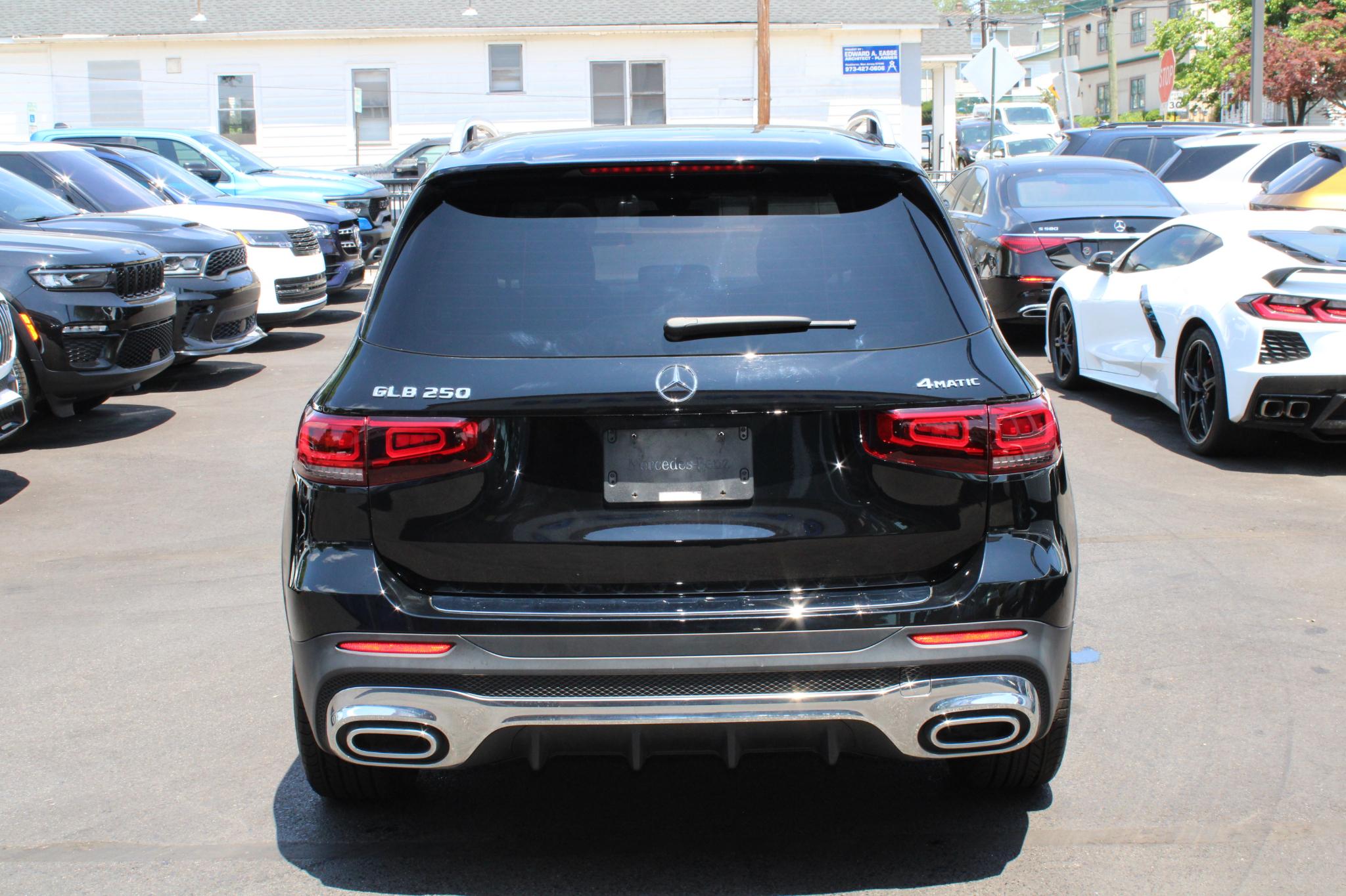 Mercedes-Benz GLB GLB 250 4MATIC SUV 2022