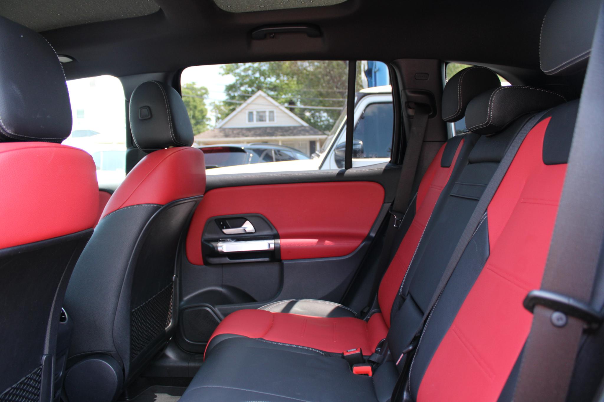 Mercedes-Benz GLB GLB 250 4MATIC SUV 2022
