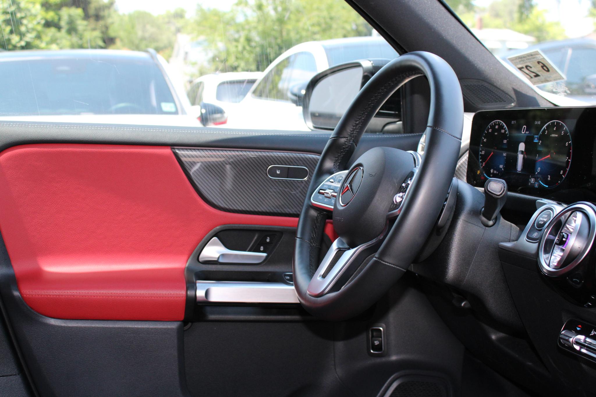 Mercedes-Benz GLB GLB 250 4MATIC SUV 2022