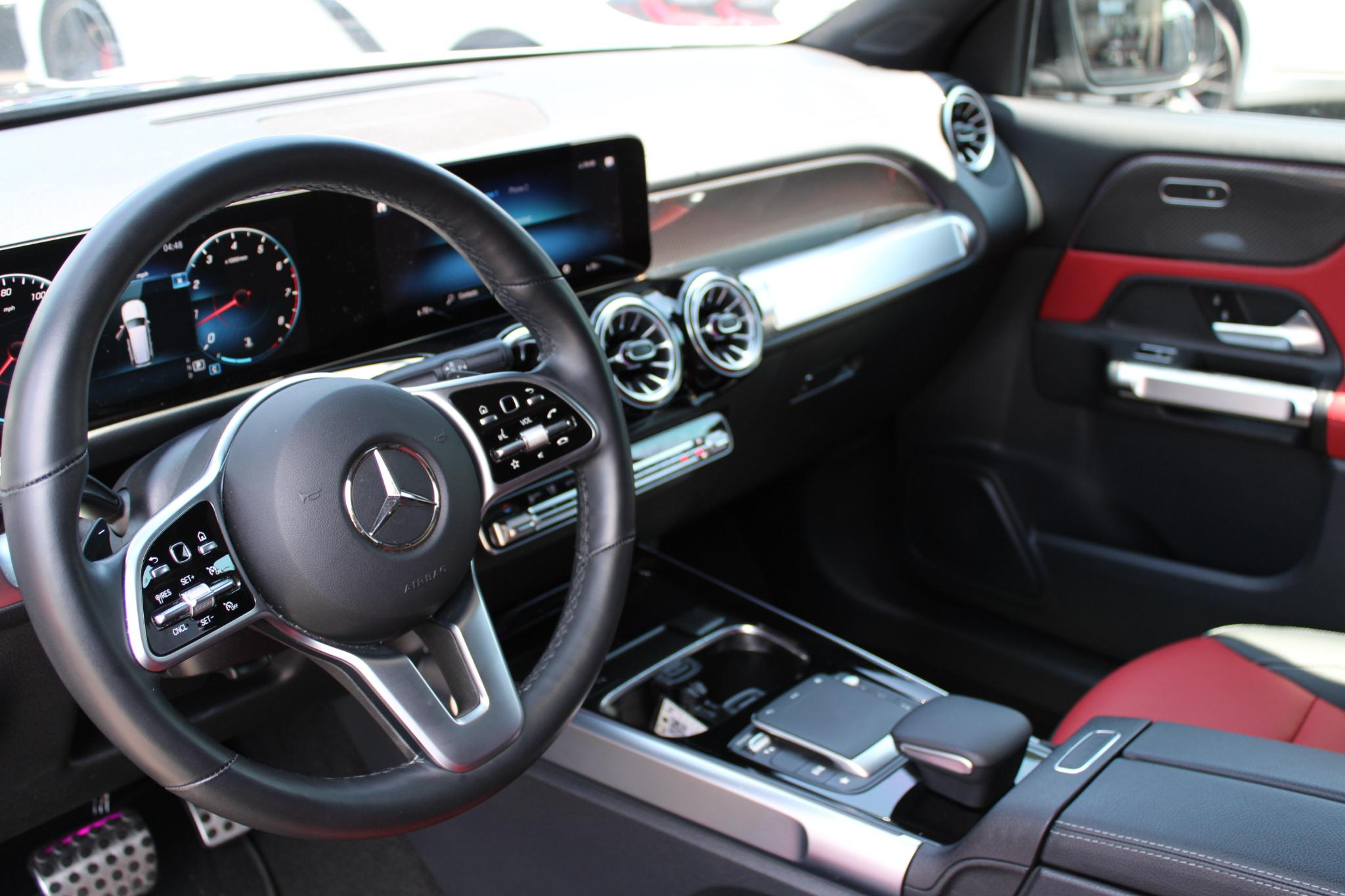 Mercedes-Benz GLB GLB 250 4MATIC SUV 2022