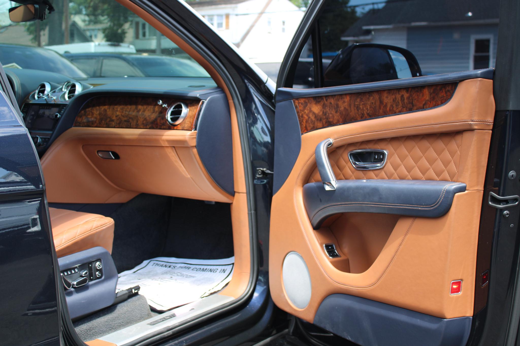 Bentley Bentayga Onyx Edition AWD 2018