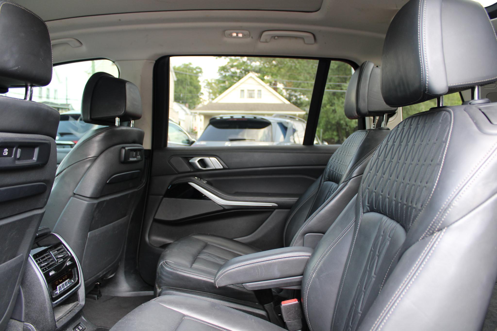 BMW X7 xDrive50i Sports Activity Vehicle 2019