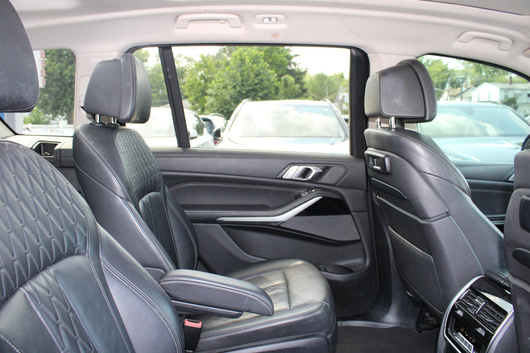 BMW X7 xDrive50i Sports Activity Vehicle 2019