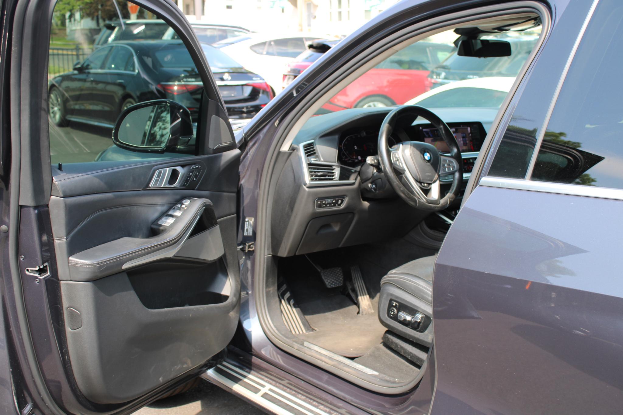 BMW X7 xDrive50i Sports Activity Vehicle 2019
