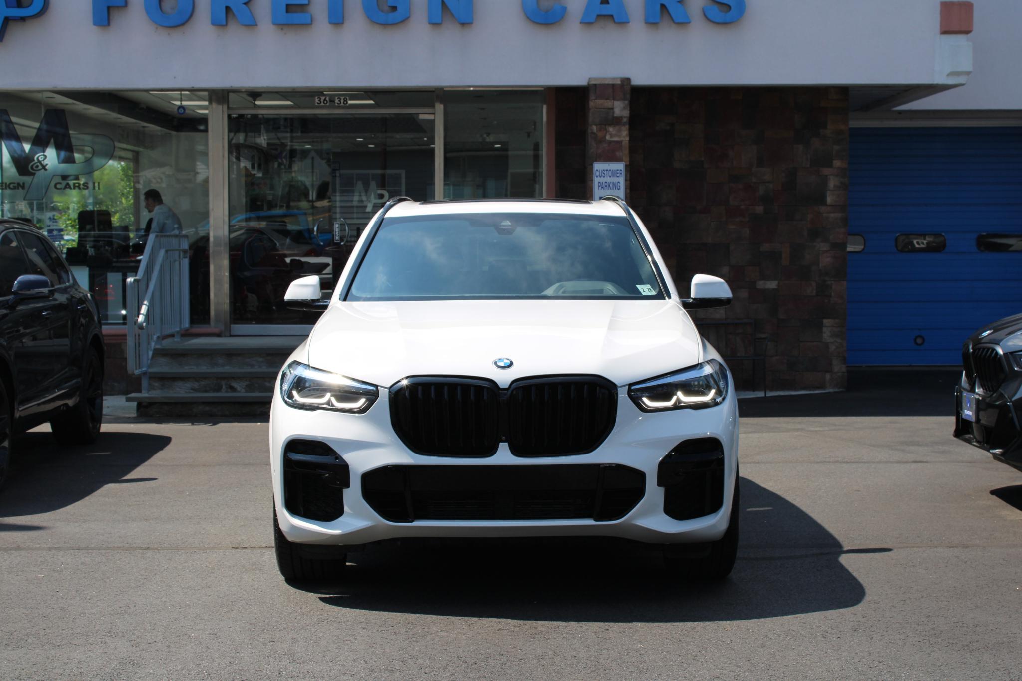 BMW X5 xDrive40i Sports Activity Vehicle 2023