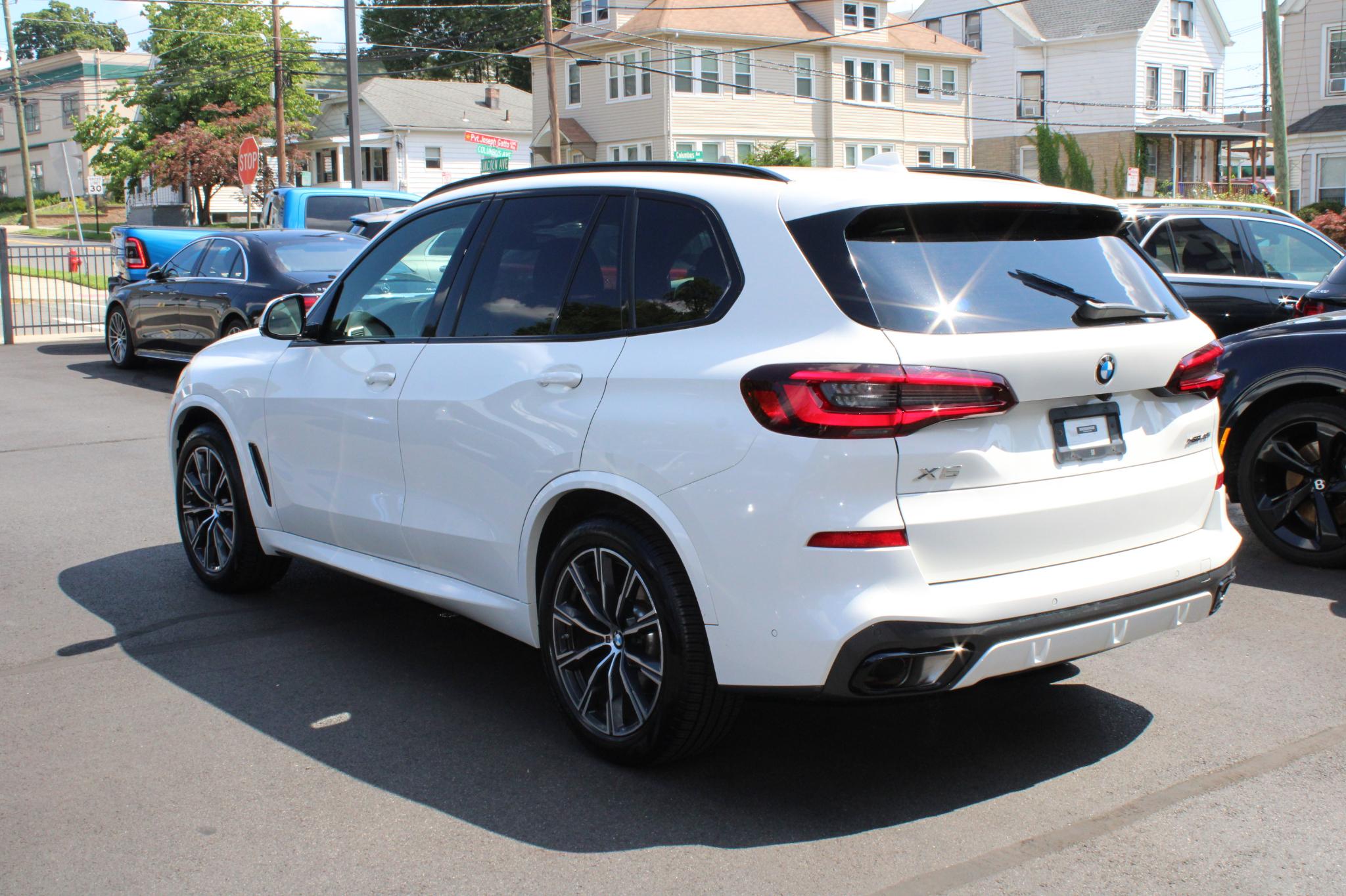 BMW X5 xDrive40i Sports Activity Vehicle 2023