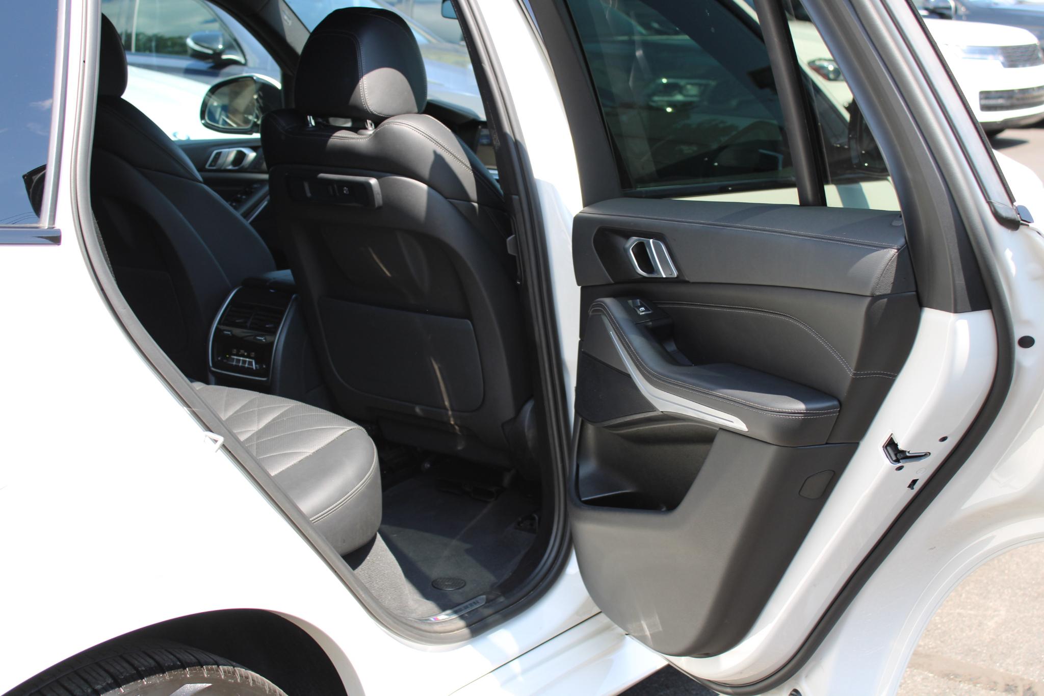 BMW X5 xDrive40i Sports Activity Vehicle 2023