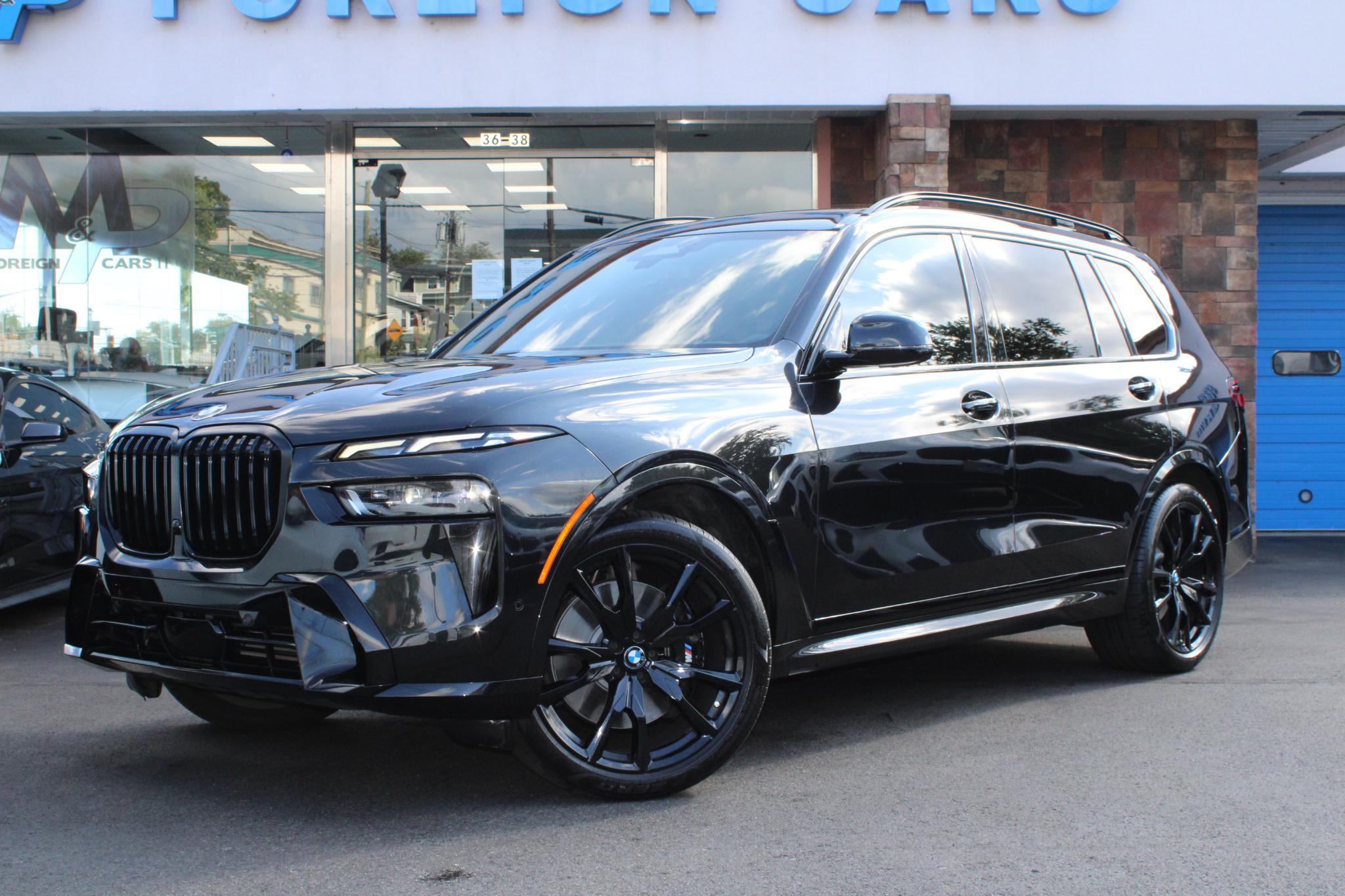 BMW X7 xDrive40i Sports Activity Vehicle 2023