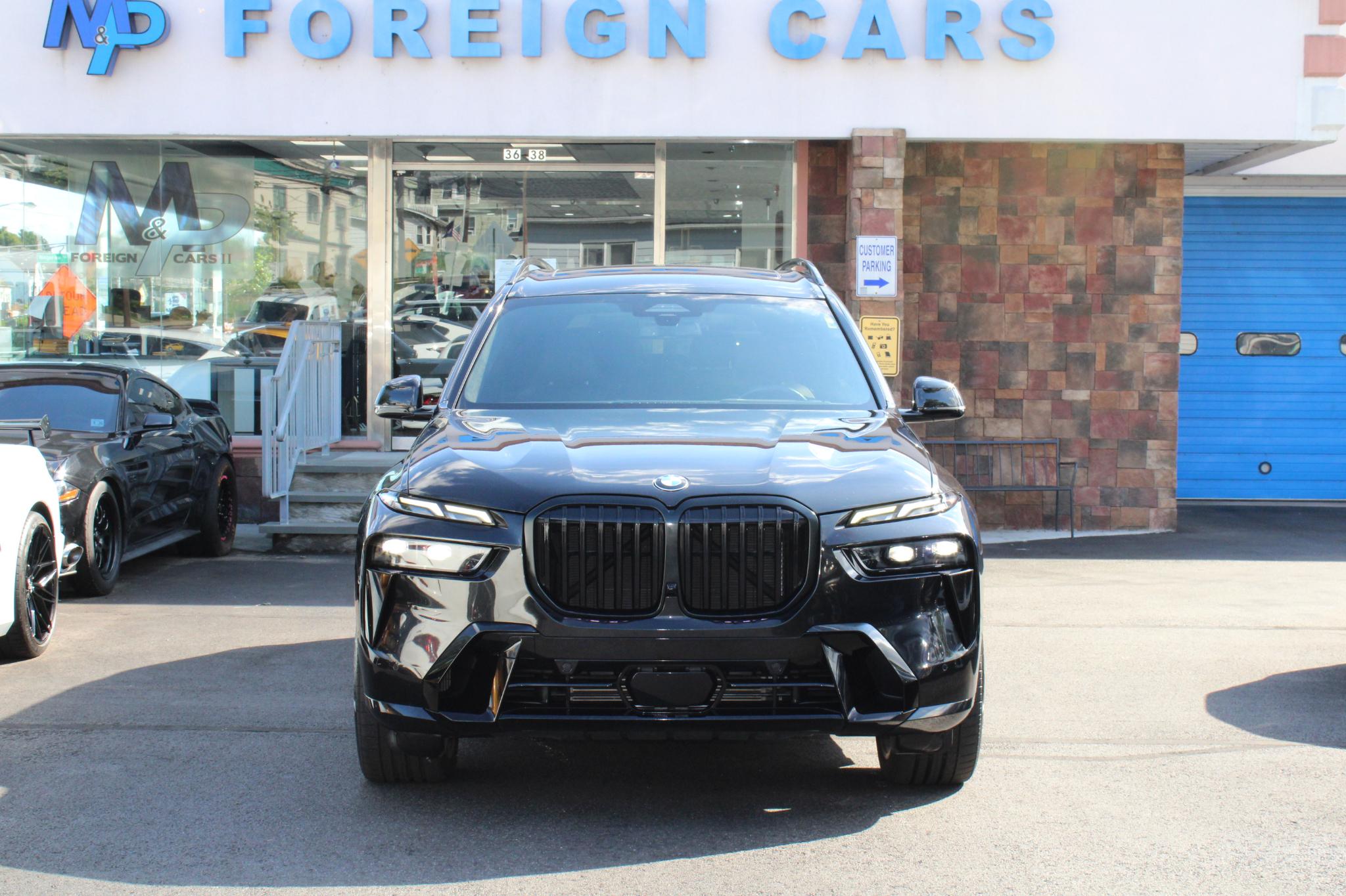 BMW X7 xDrive40i Sports Activity Vehicle 2023