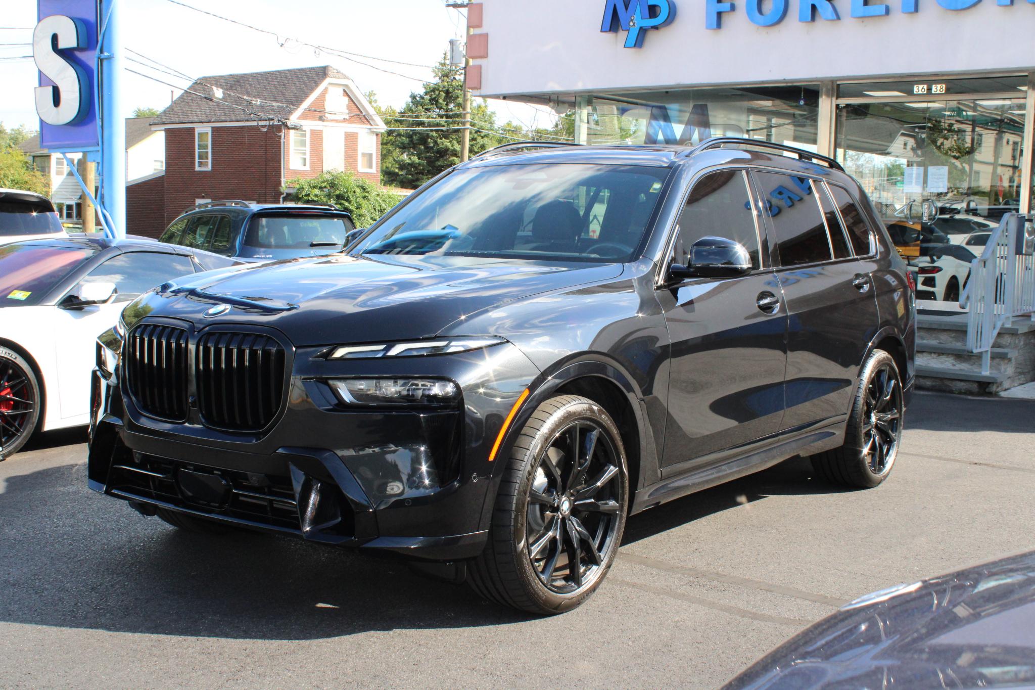 BMW X7 xDrive40i Sports Activity Vehicle 2023