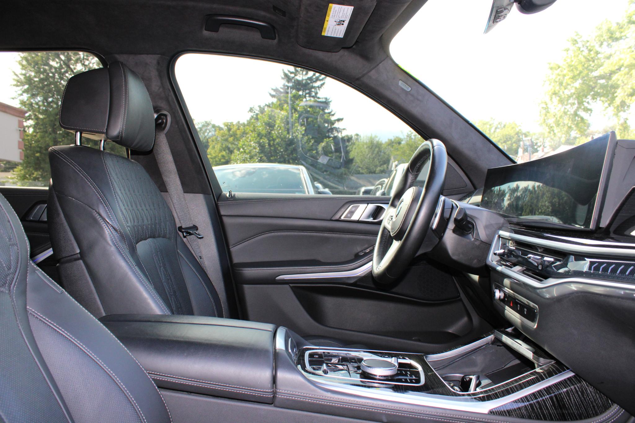 BMW X7 xDrive40i Sports Activity Vehicle 2023