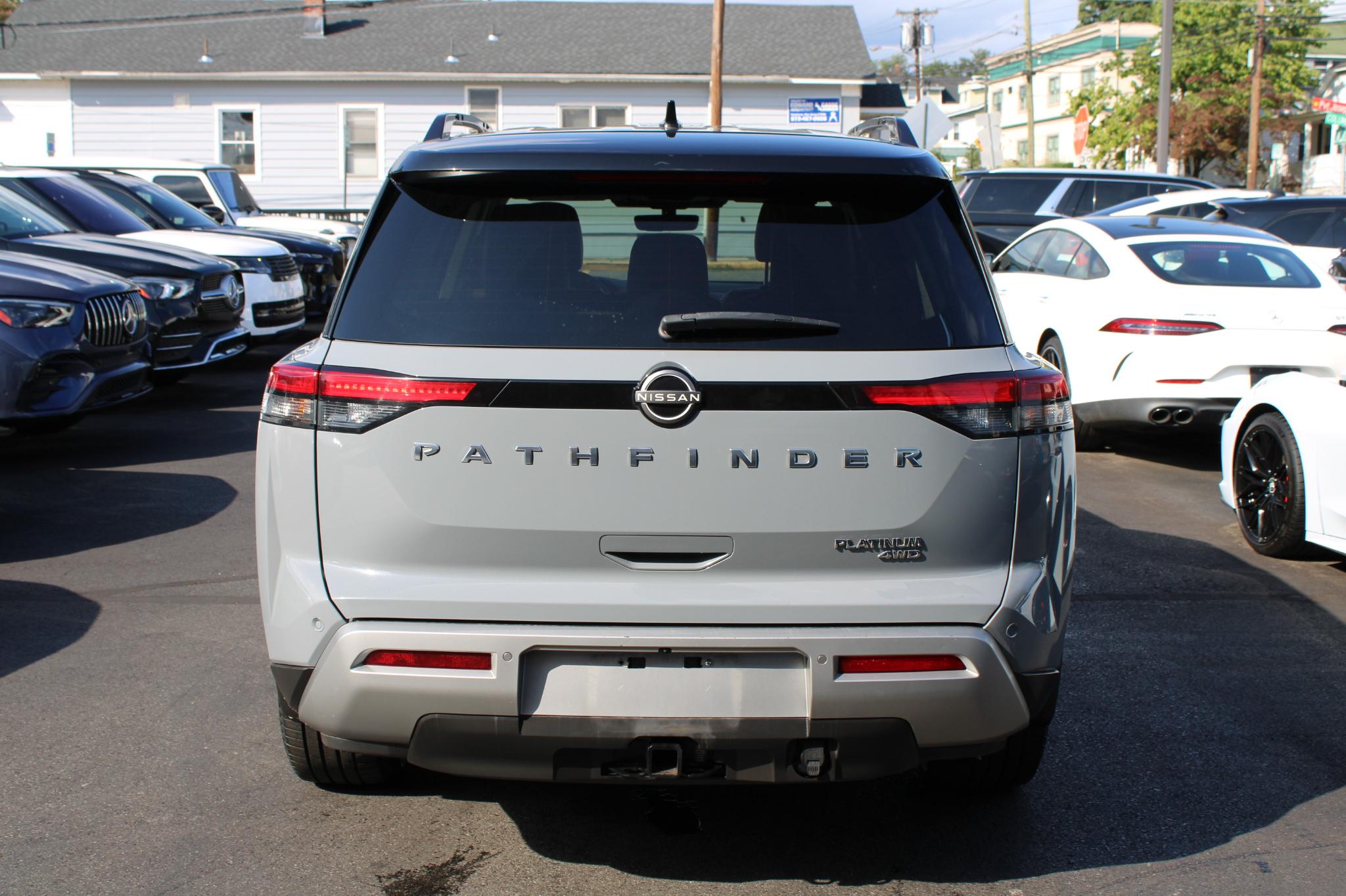 Nissan Pathfinder Platinum 4WD 2023
