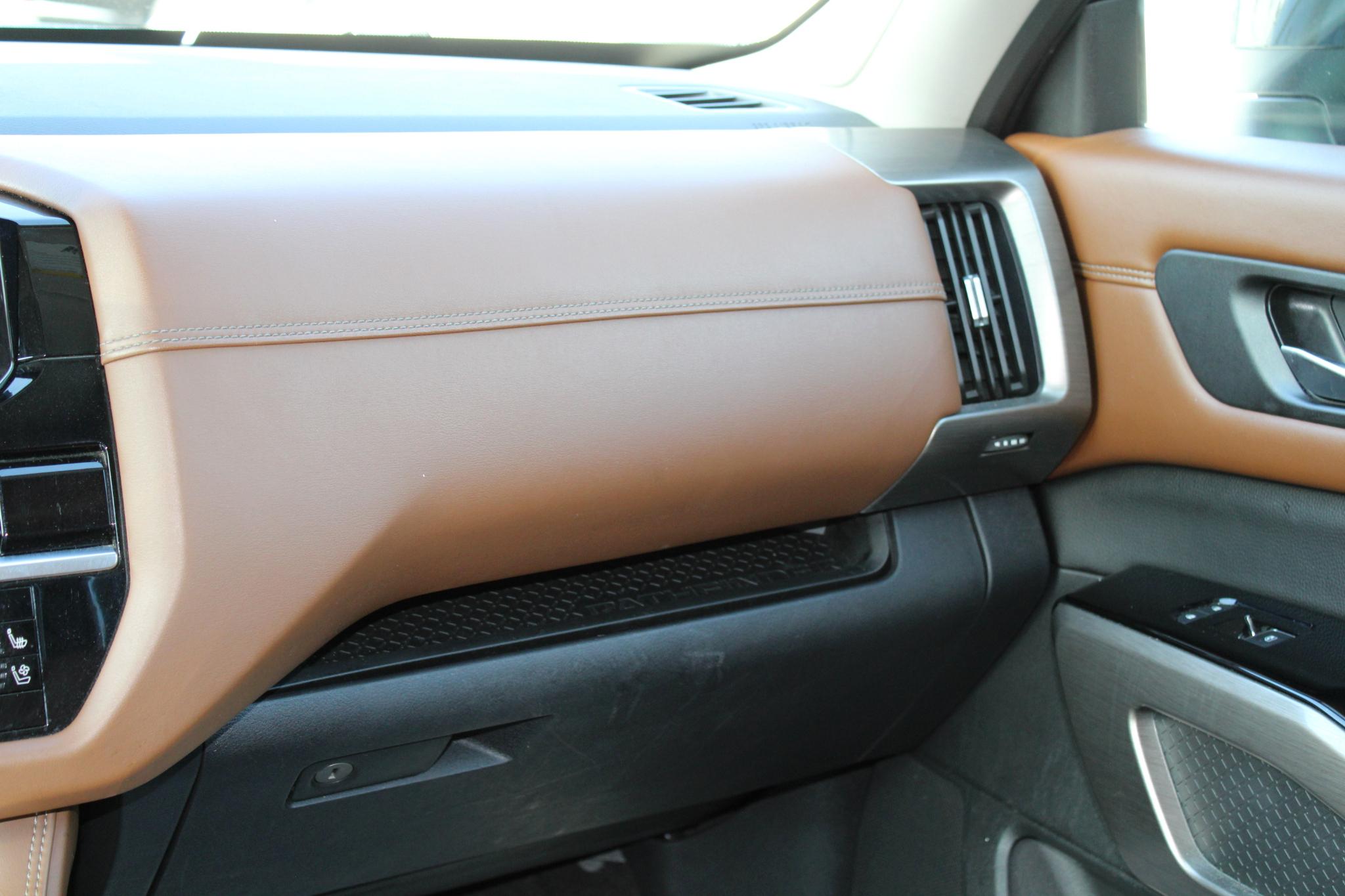 Nissan Pathfinder Platinum 4WD 2023