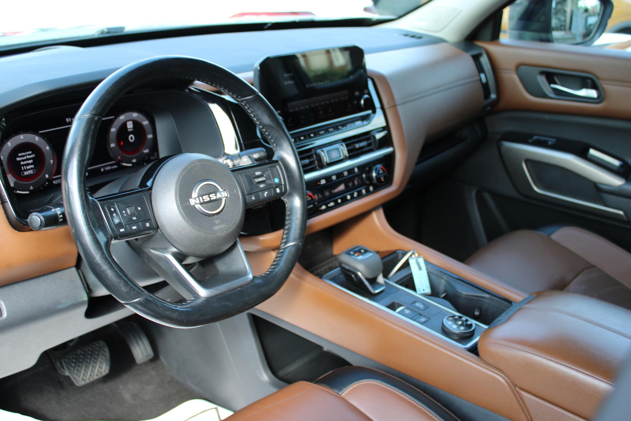 Nissan Pathfinder Platinum 4WD 2023
