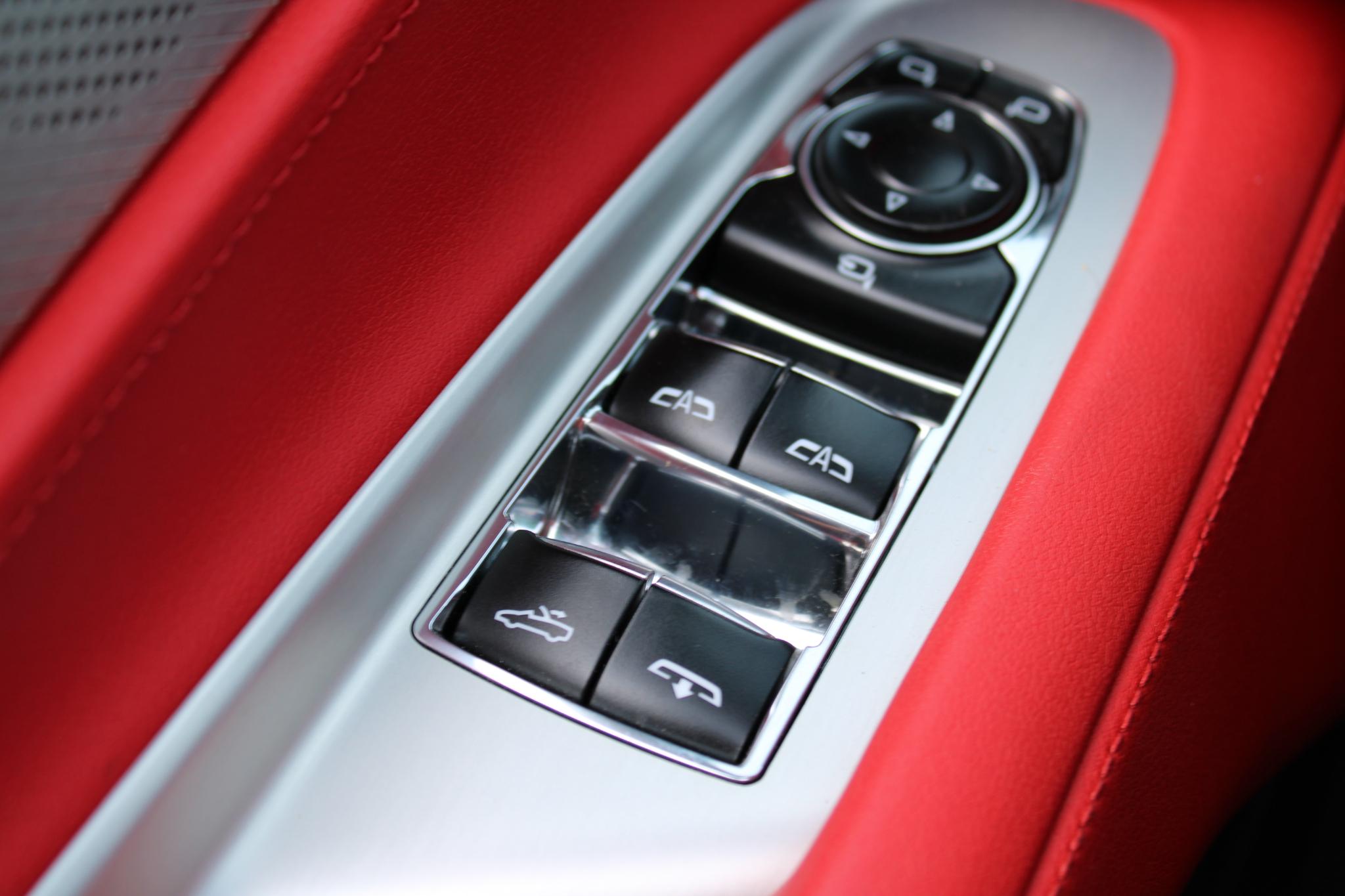 Chevrolet Corvette 2dr Stingray Conv w/2LT 2021