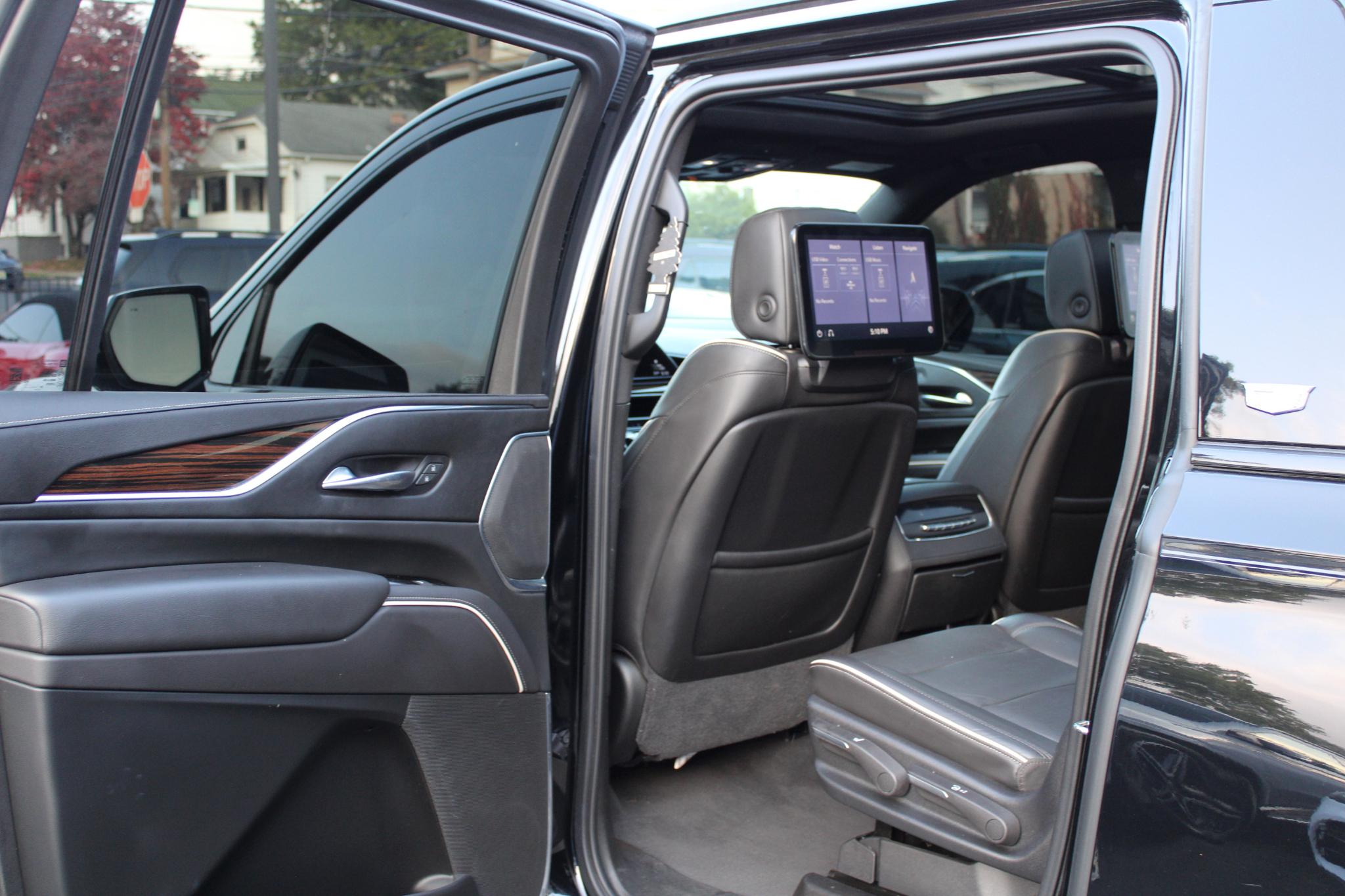 Cadillac Escalade ESV 4WD 4dr Premium Luxury 2021
