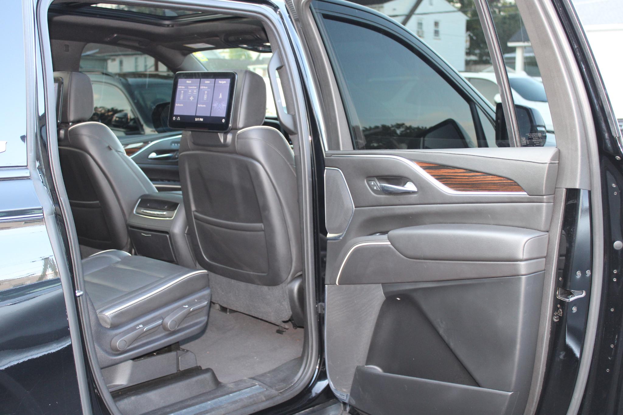 Cadillac Escalade ESV 4WD 4dr Premium Luxury 2021