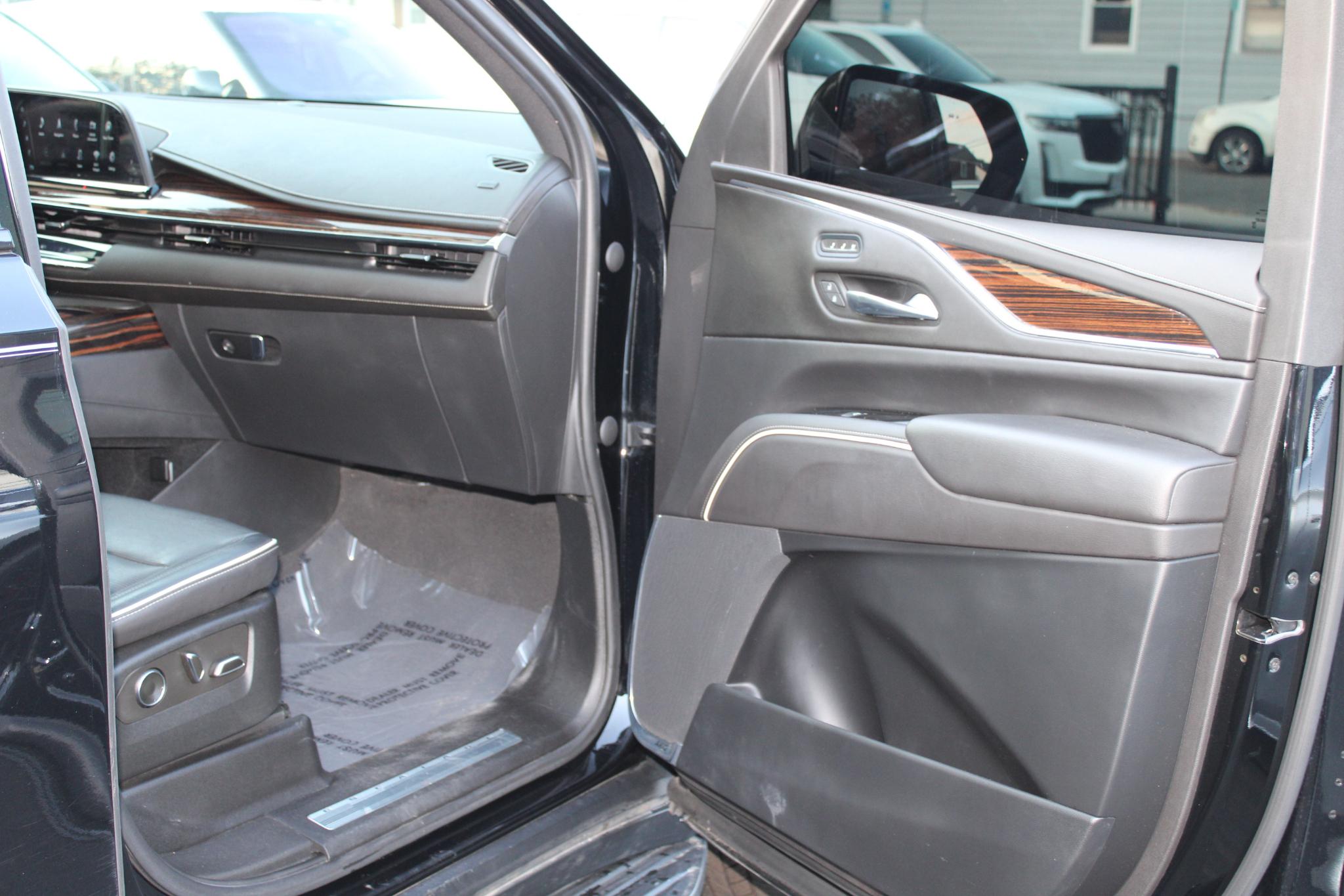 Cadillac Escalade ESV 4WD 4dr Premium Luxury 2021