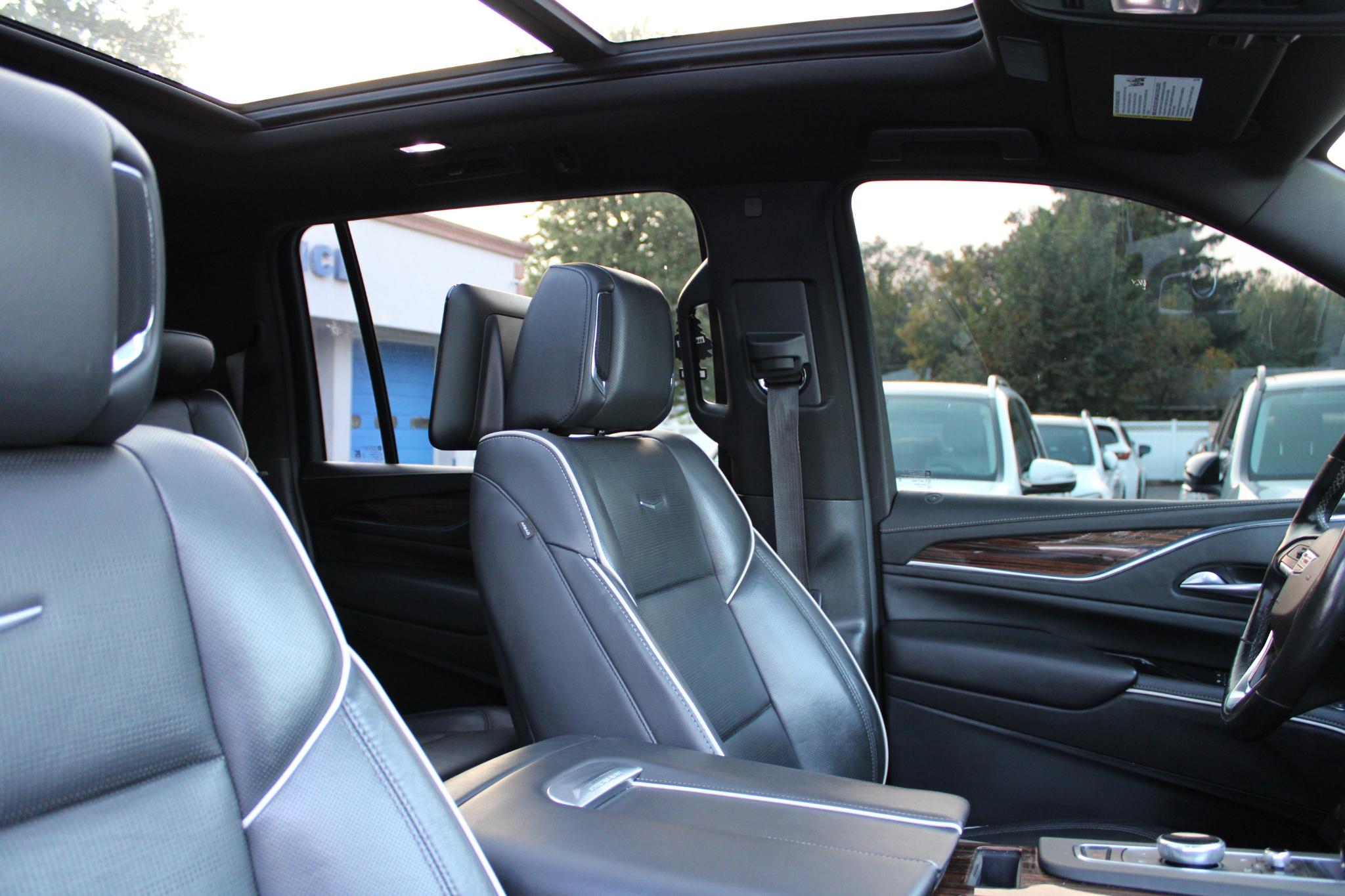 Cadillac Escalade ESV 4WD 4dr Premium Luxury 2021