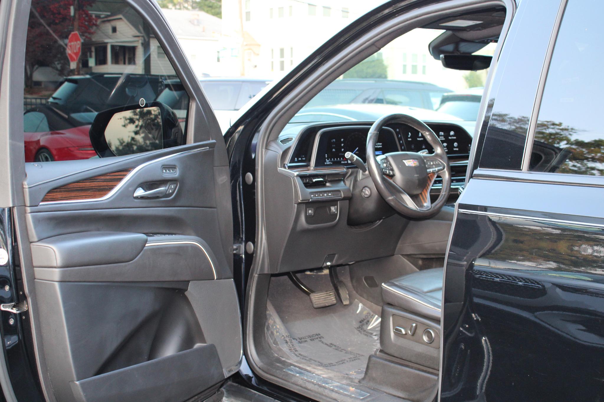 Cadillac Escalade ESV 4WD 4dr Premium Luxury 2021